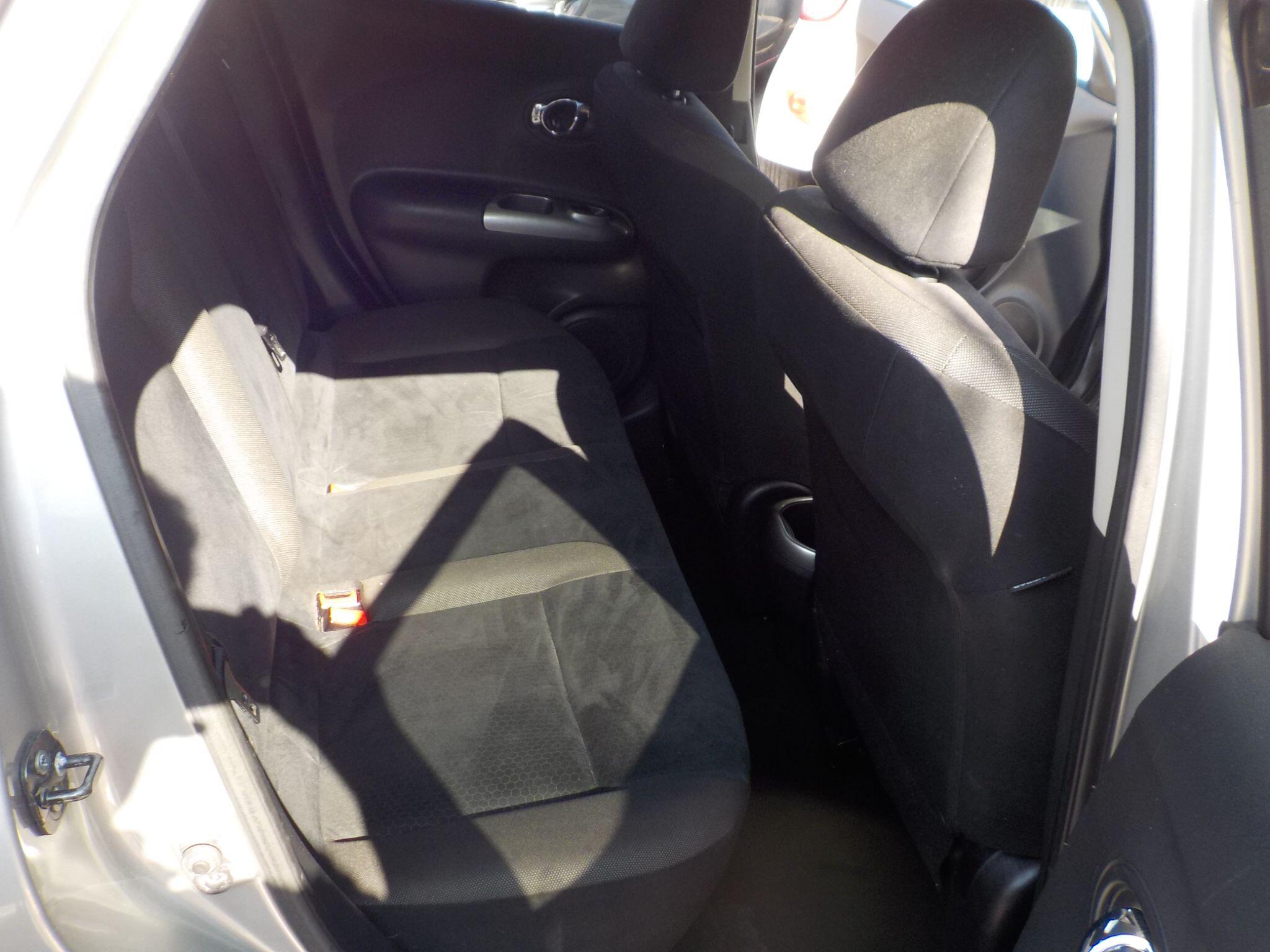 Nissan Juke 1.6 Acenta Premium Euro 5 (s/s) 5dr