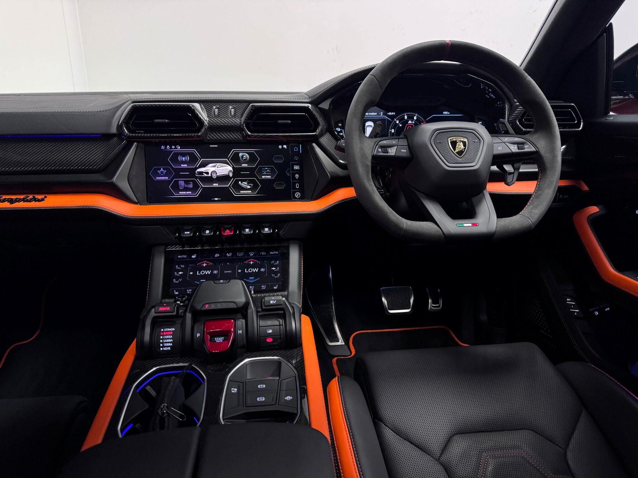 Lamborghini Urus view 53
