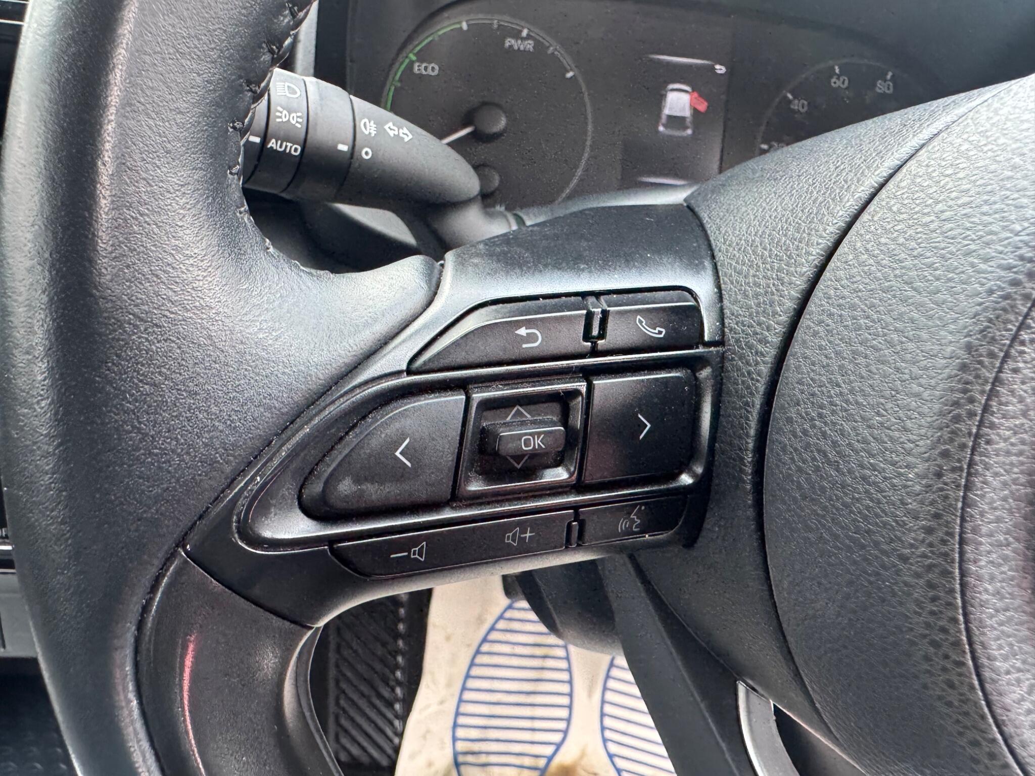 Toyota Yaris view 14