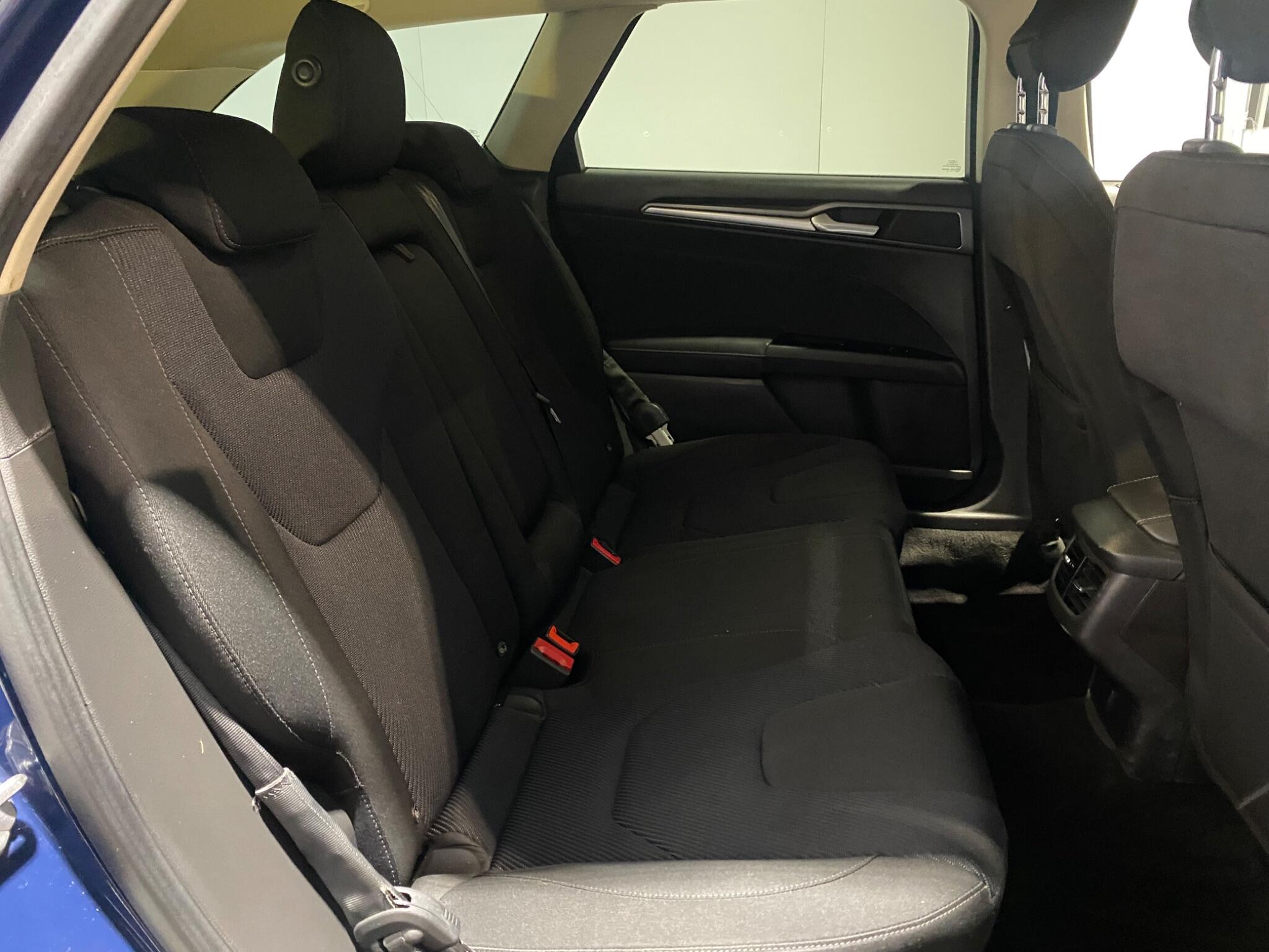 2015 Ford Mondeo 1.6 TDCi ECOnetic Titanium Euro 5 (s/s) 5dr • 121,000 miles image 18