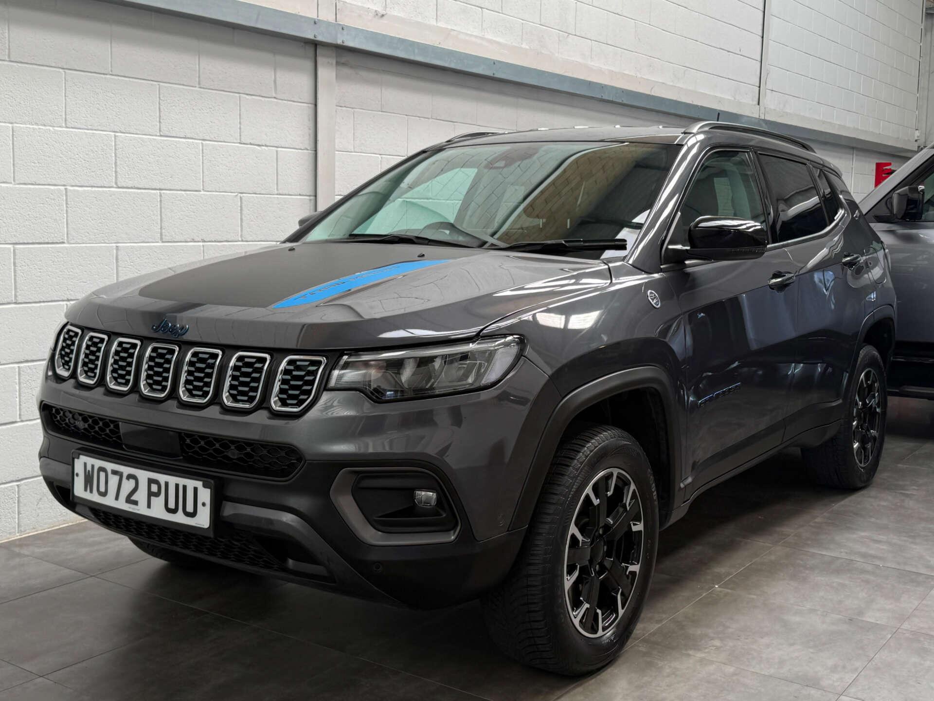 Jeep Compass view 3