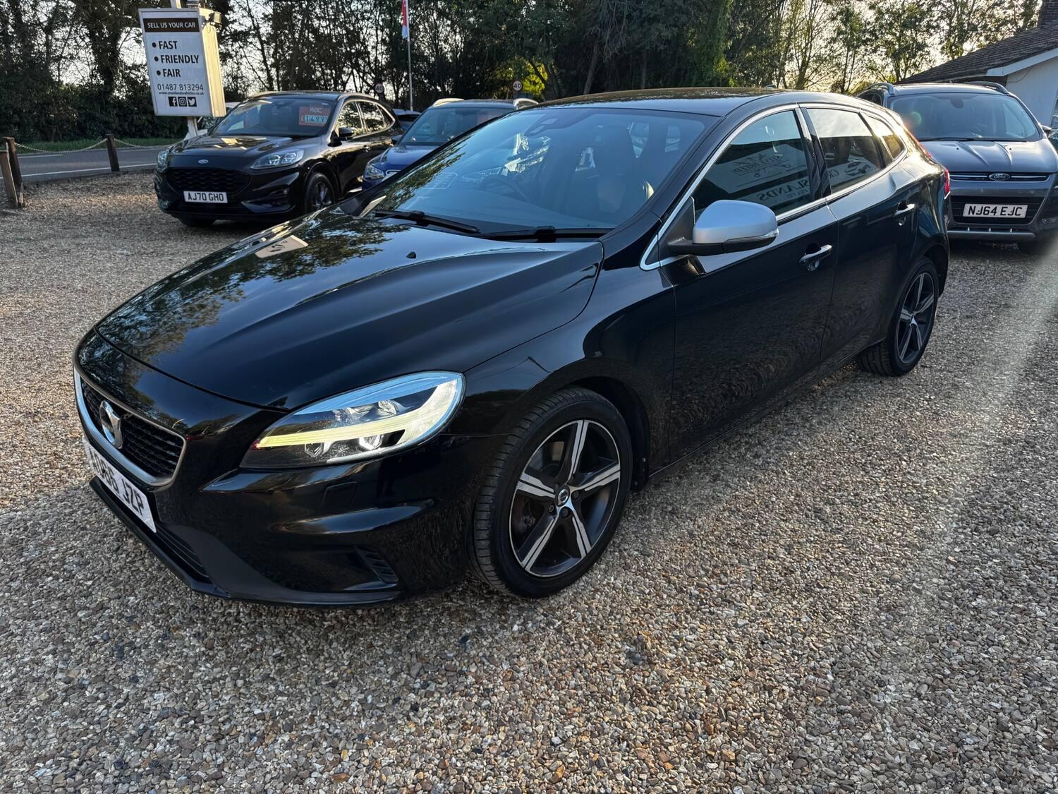 Volvo V40 view 3