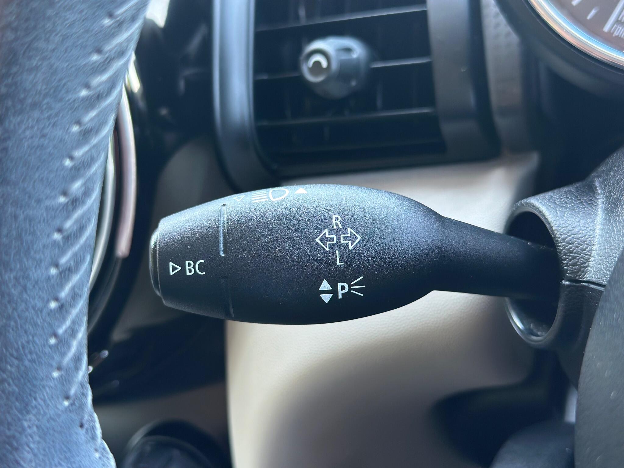 MINI Hatch view 31