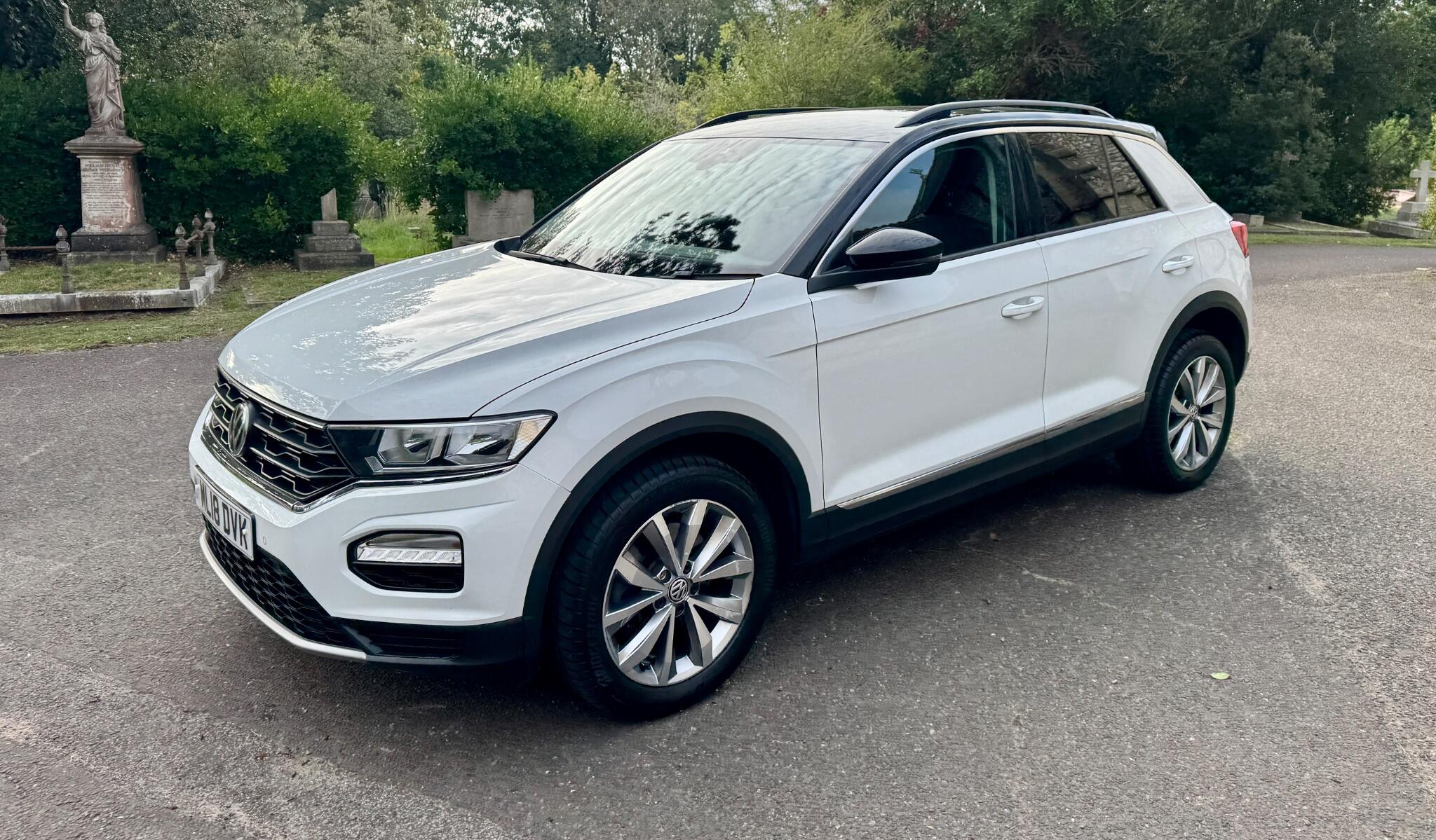 Volkswagen T-Roc view 6