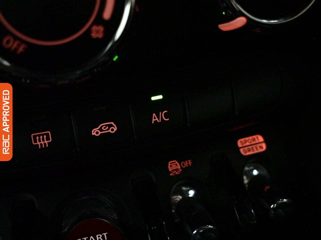 Mini Hatch view 16