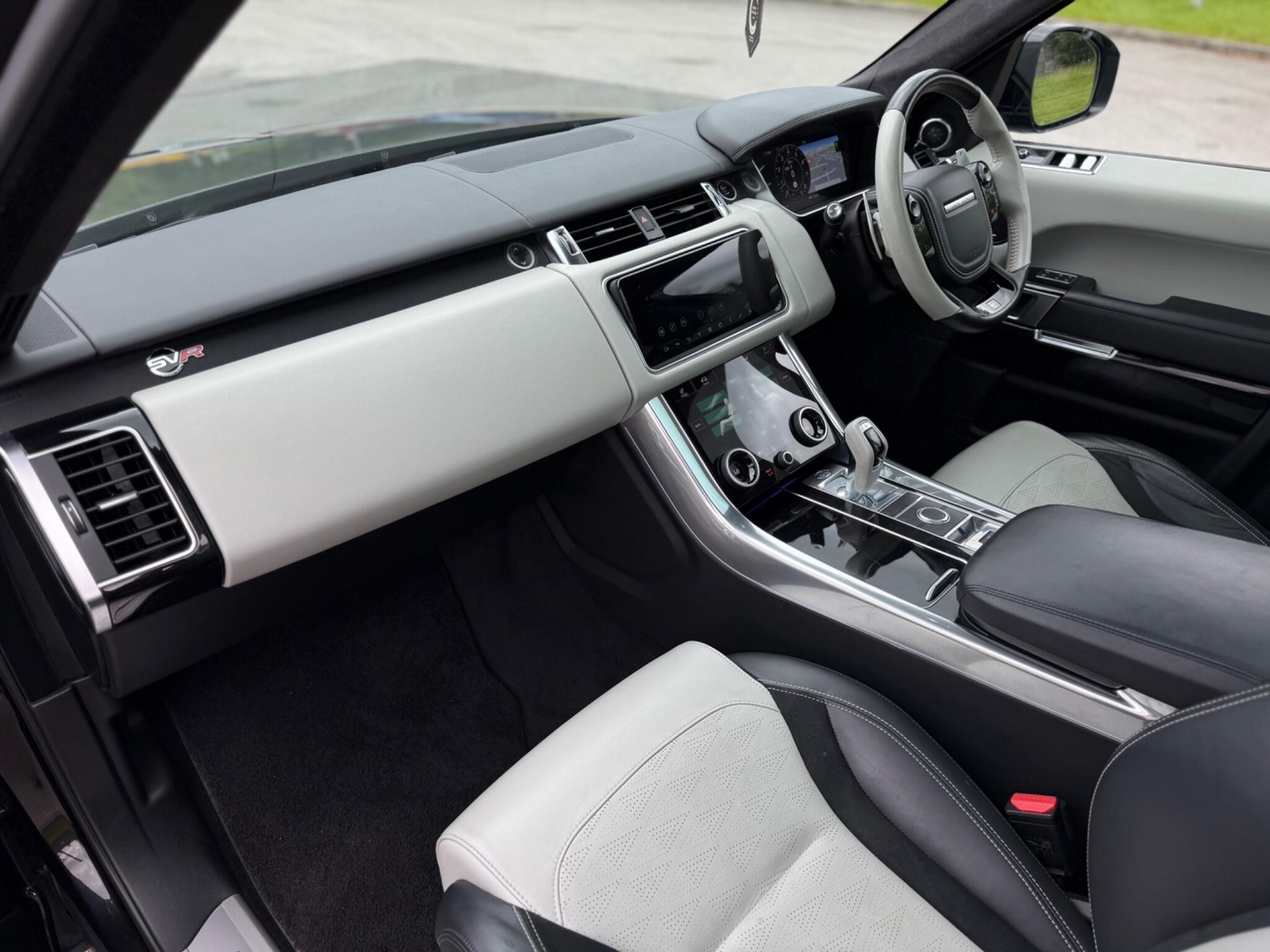 Land Rover Range Rover Sport view 13