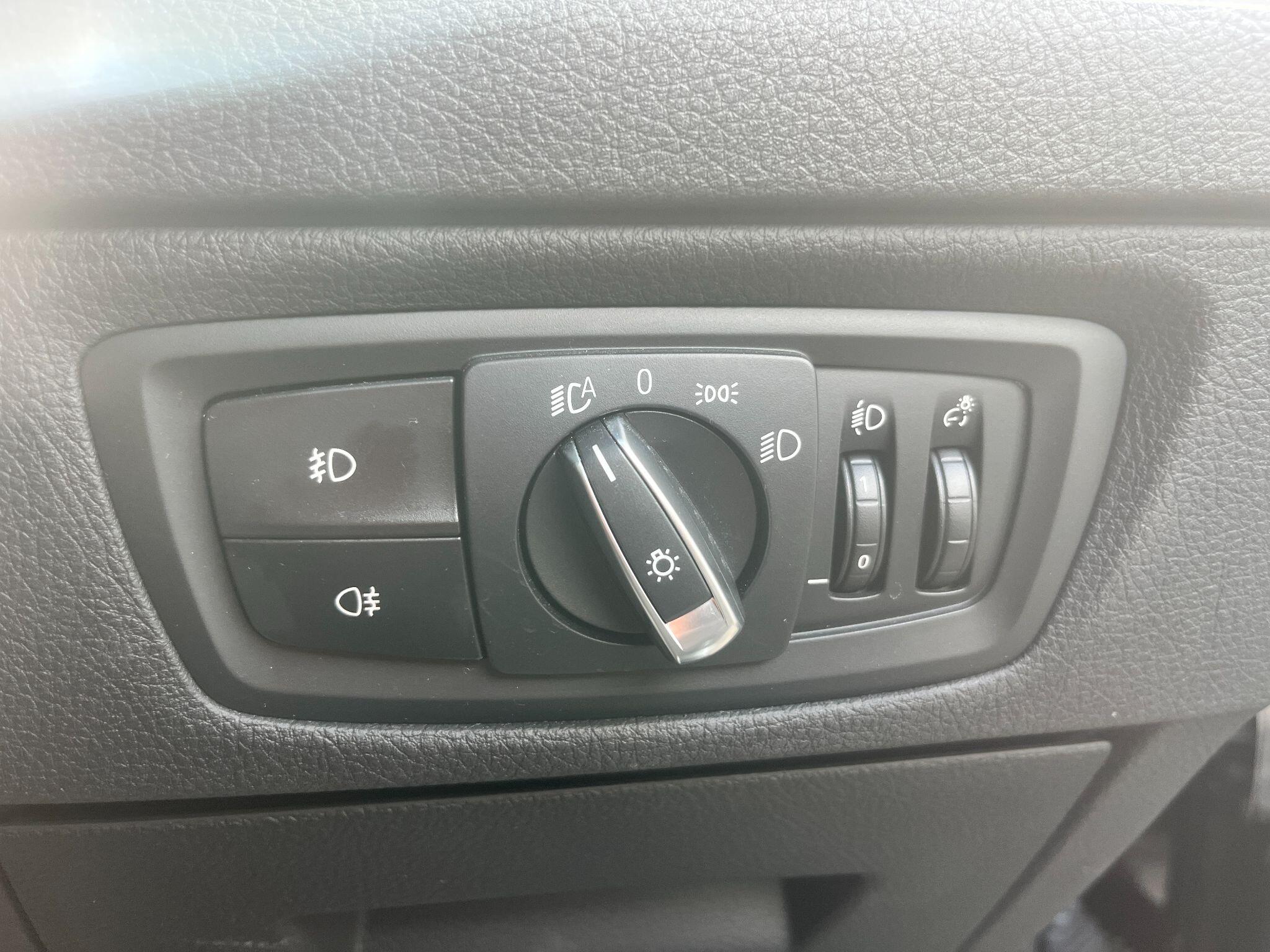 BMW 1 Series view 14