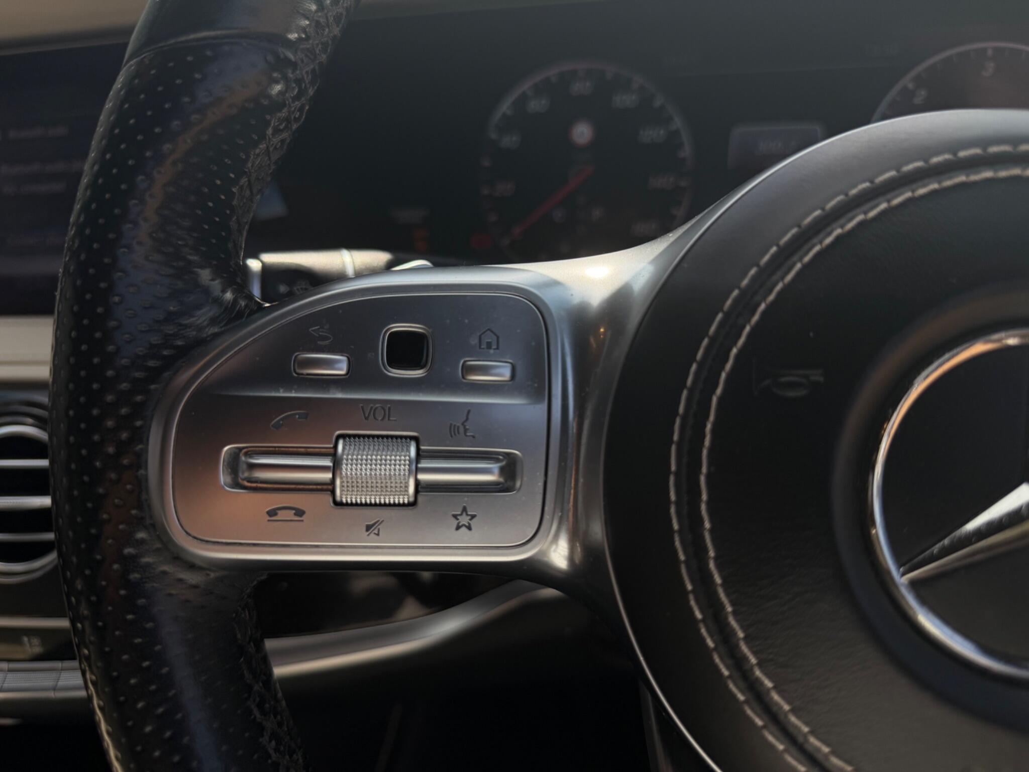 Mercedes-Benz S Class view 26
