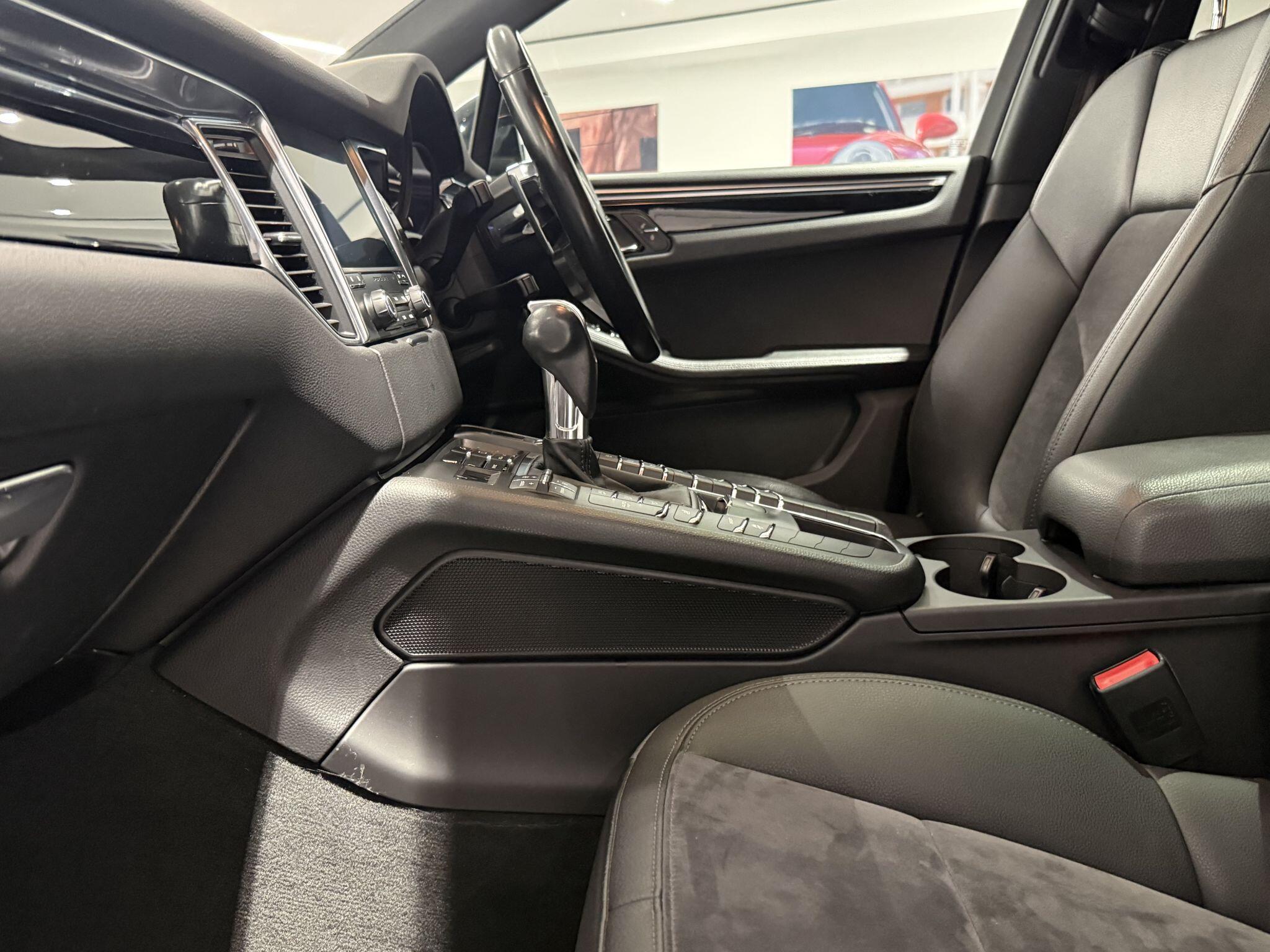 Porsche Macan view 89