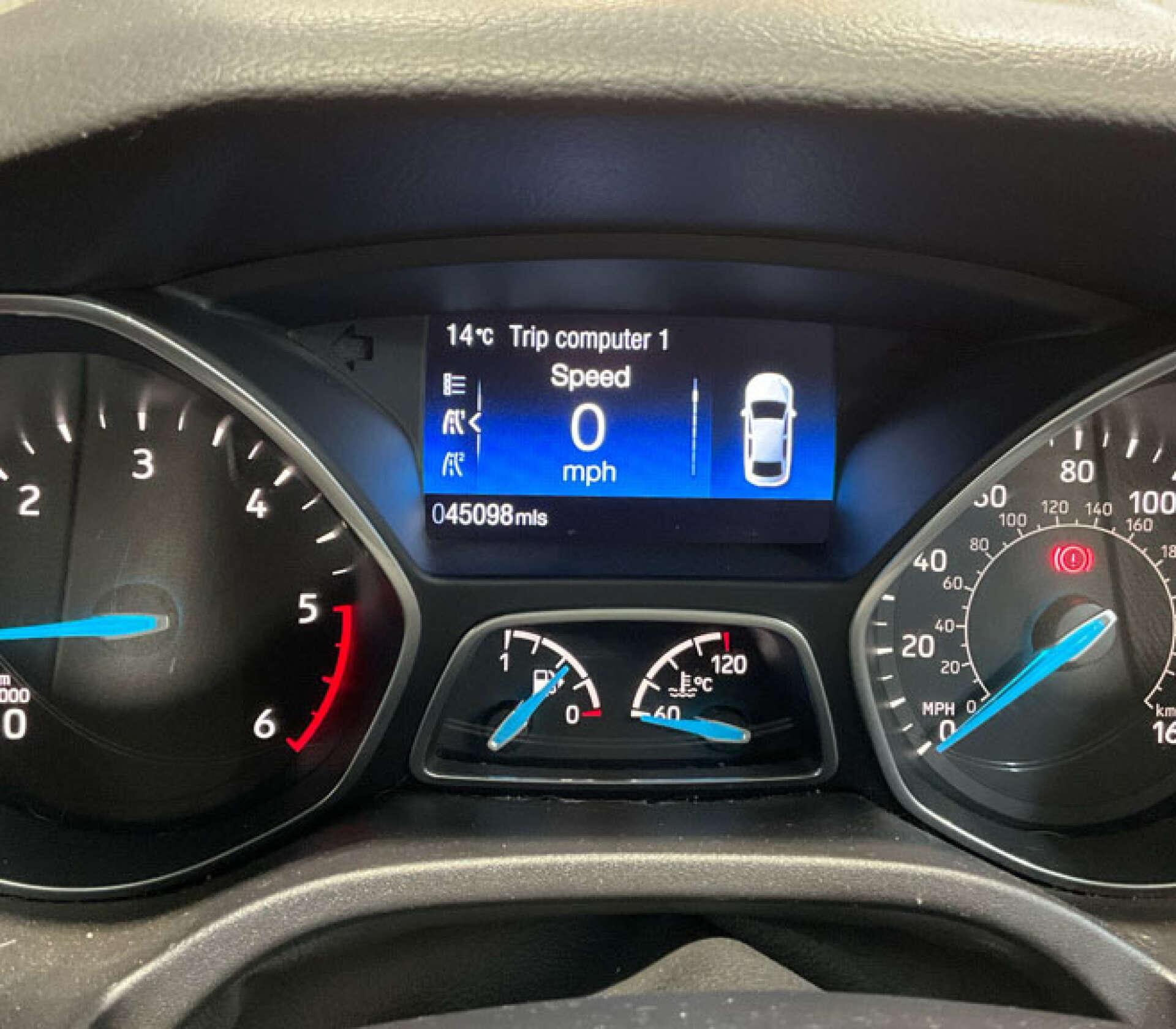 Ford Focus view 6