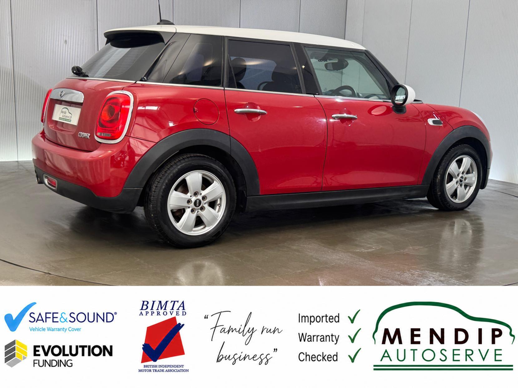 Mini Cooper view 31
