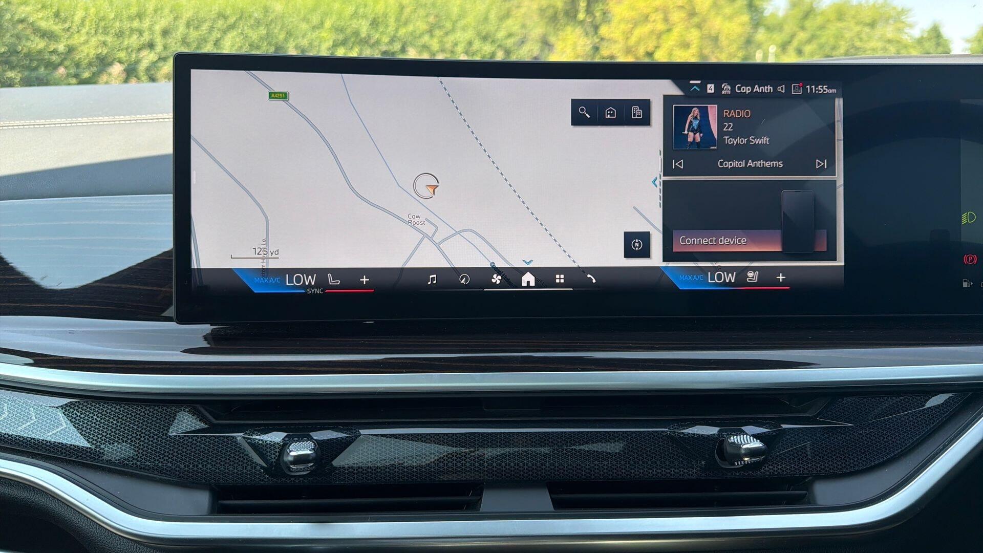 BMW X7 view 8