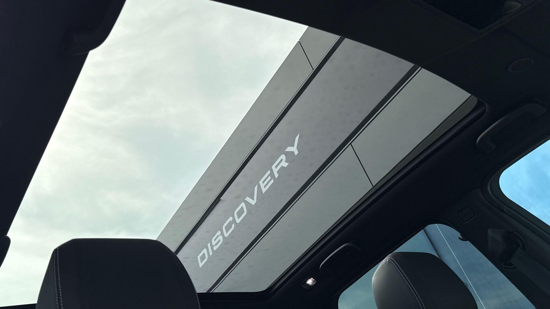 Land Rover Discovery Sport view 22