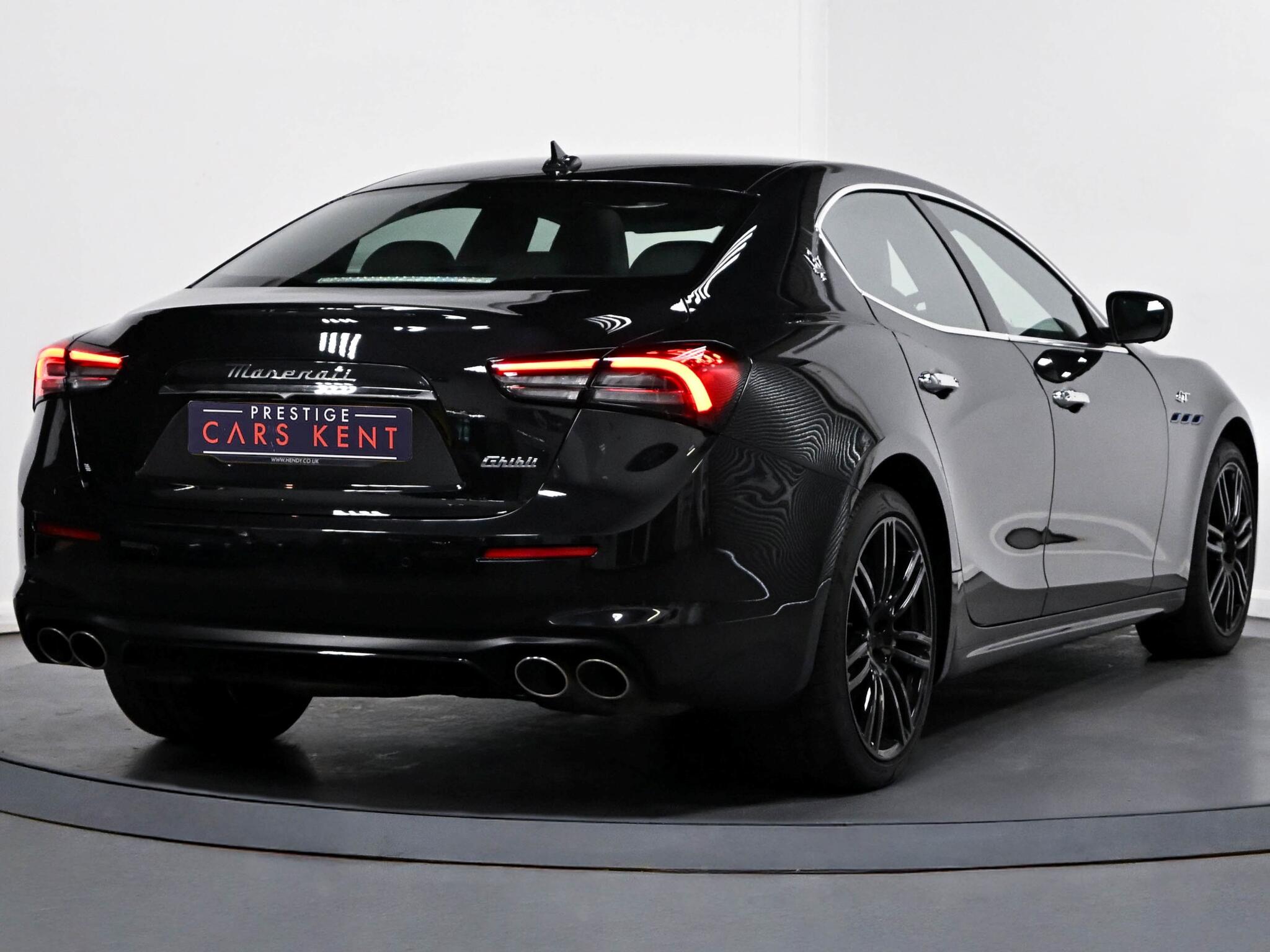 Maserati Ghibli view 21