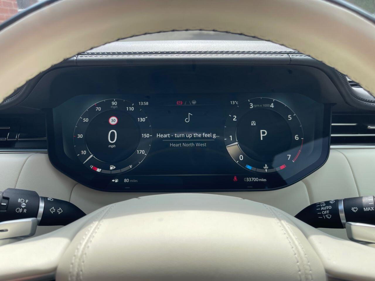 Land Rover Range Rover view 16