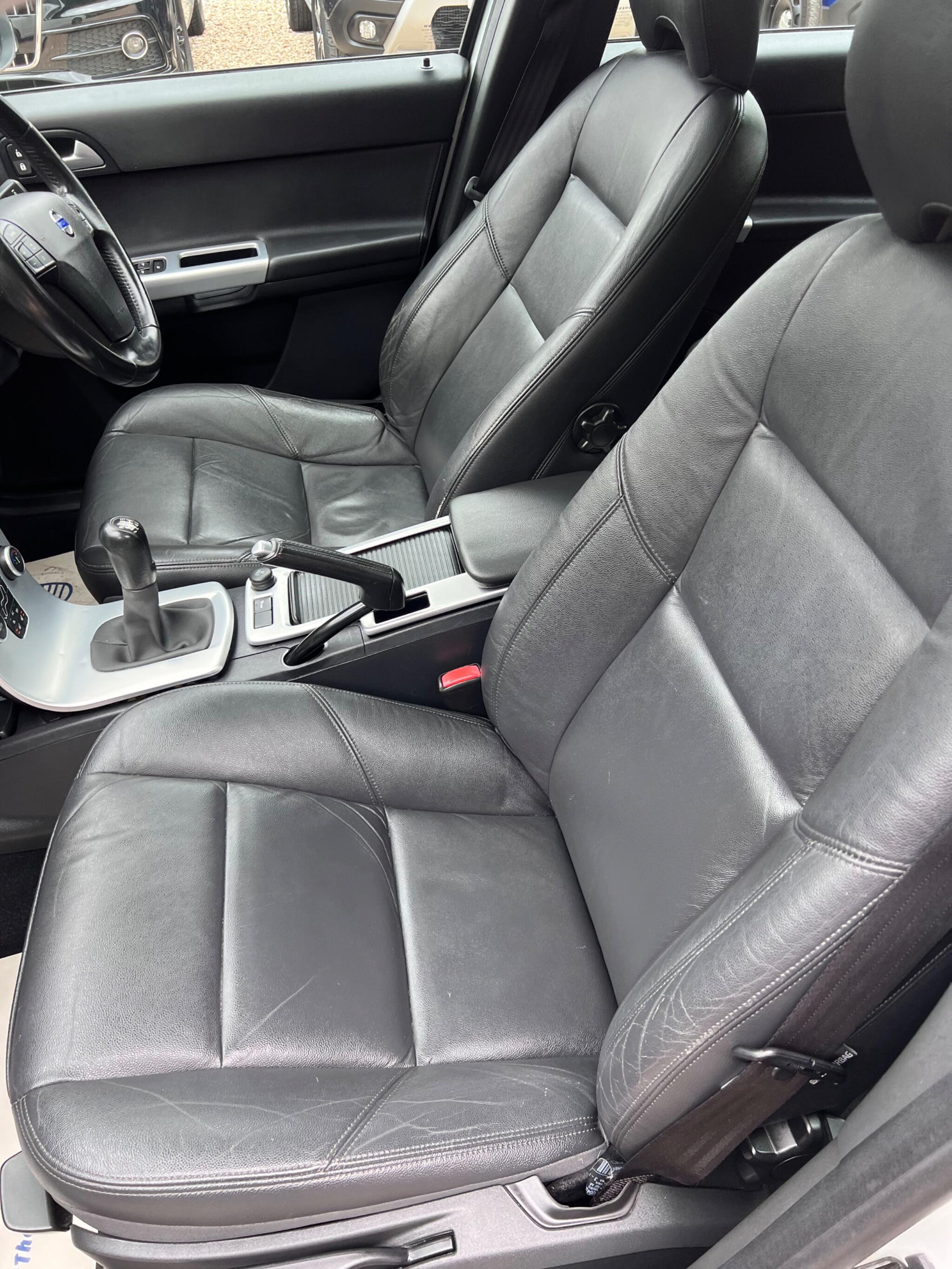 Volvo S40 view 50