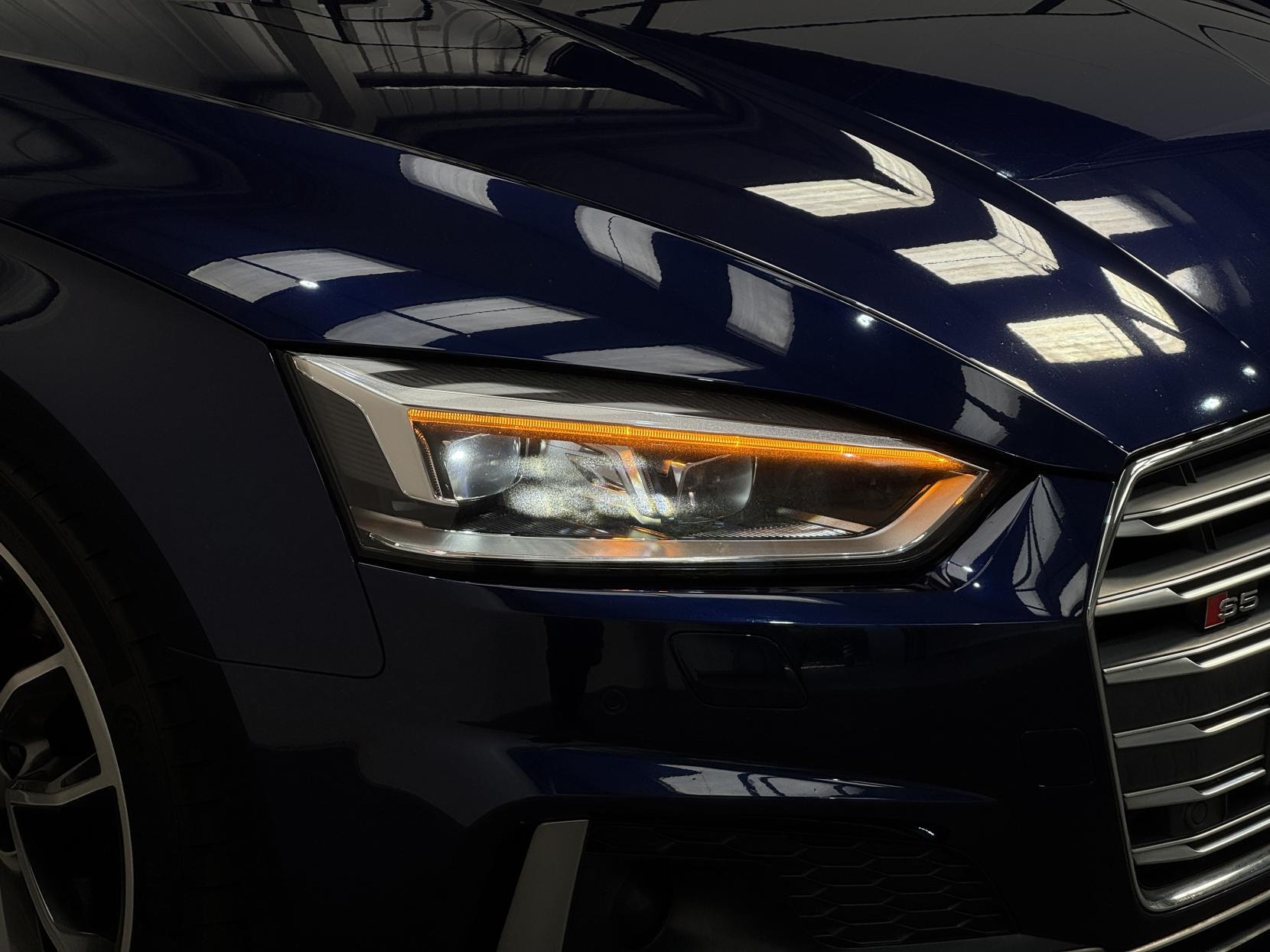 Audi S5 view 5