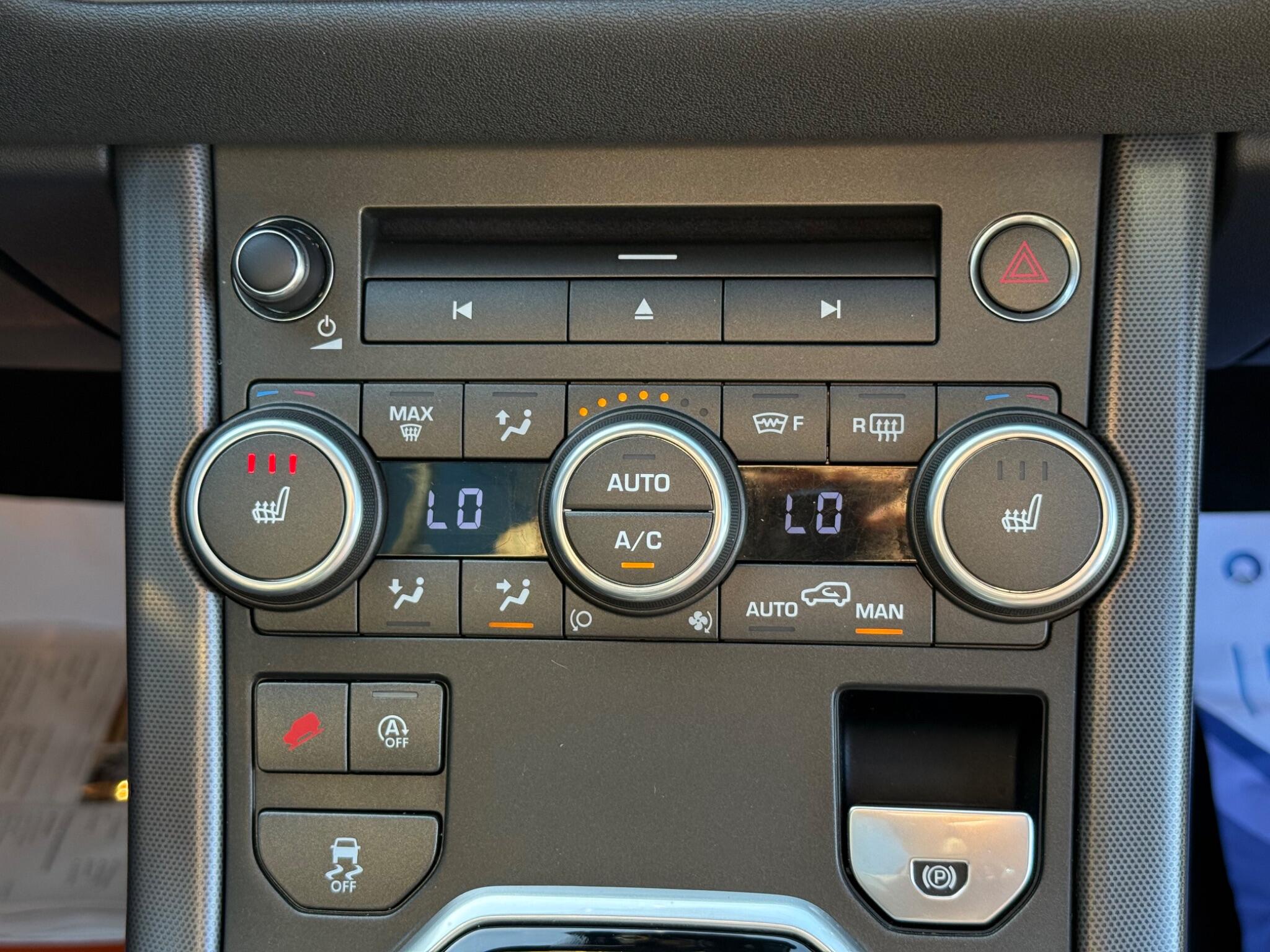 Land Rover Range Rover Evoque view 30