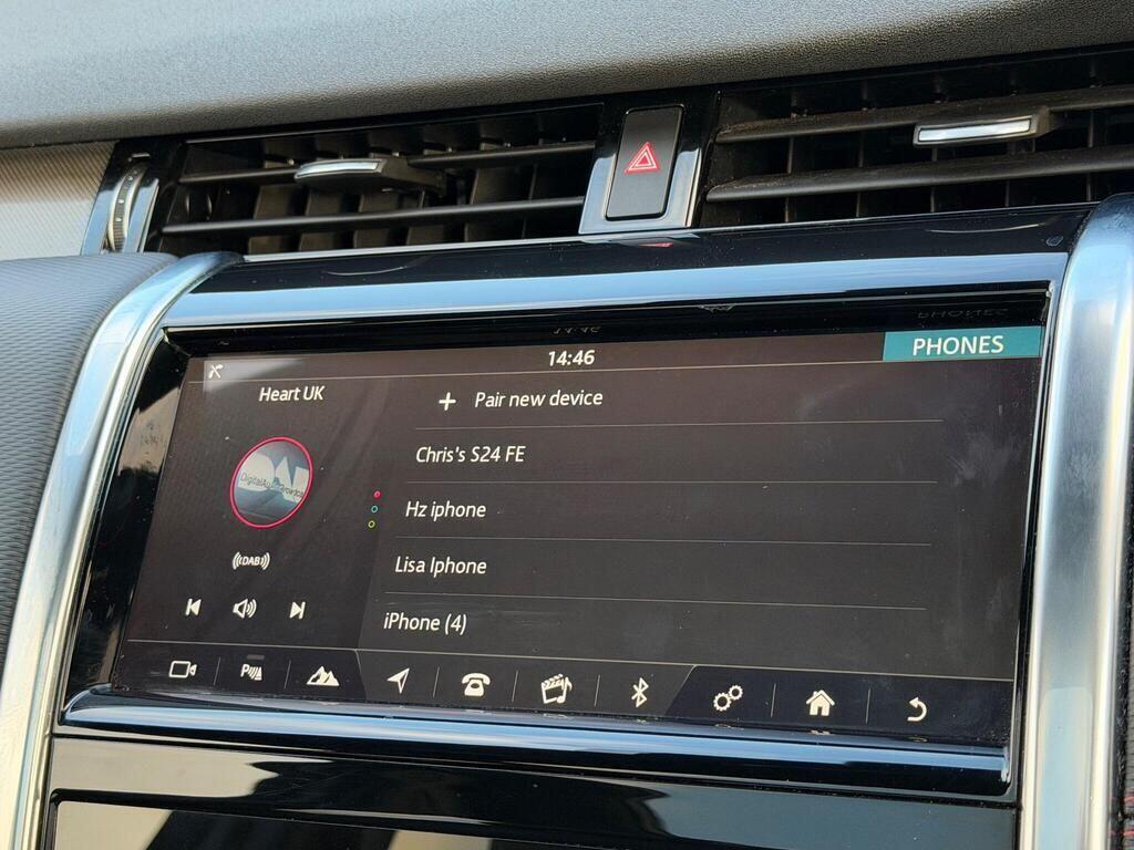Land Rover Discovery Sport view 35