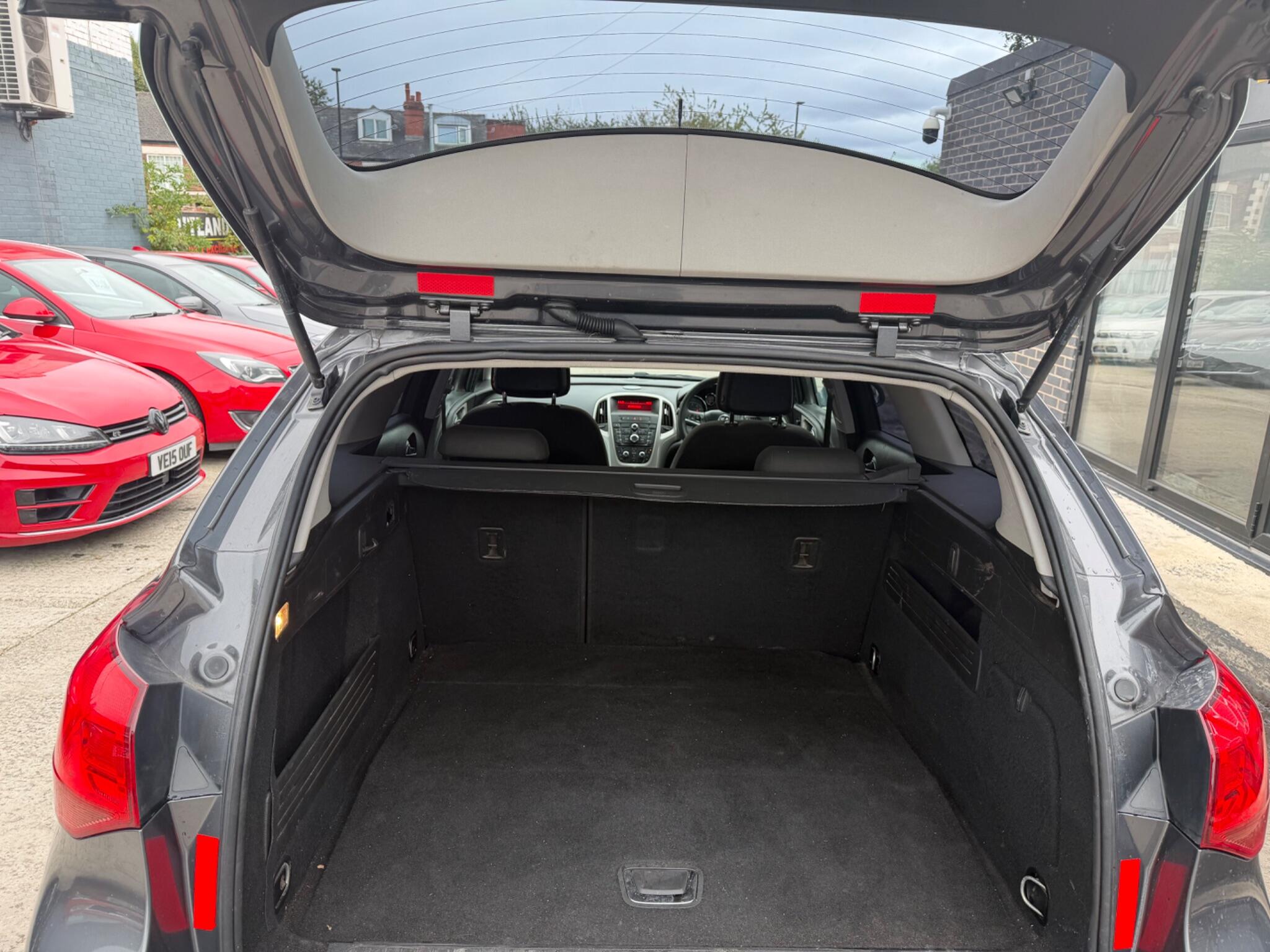 Vauxhall Astra view 40