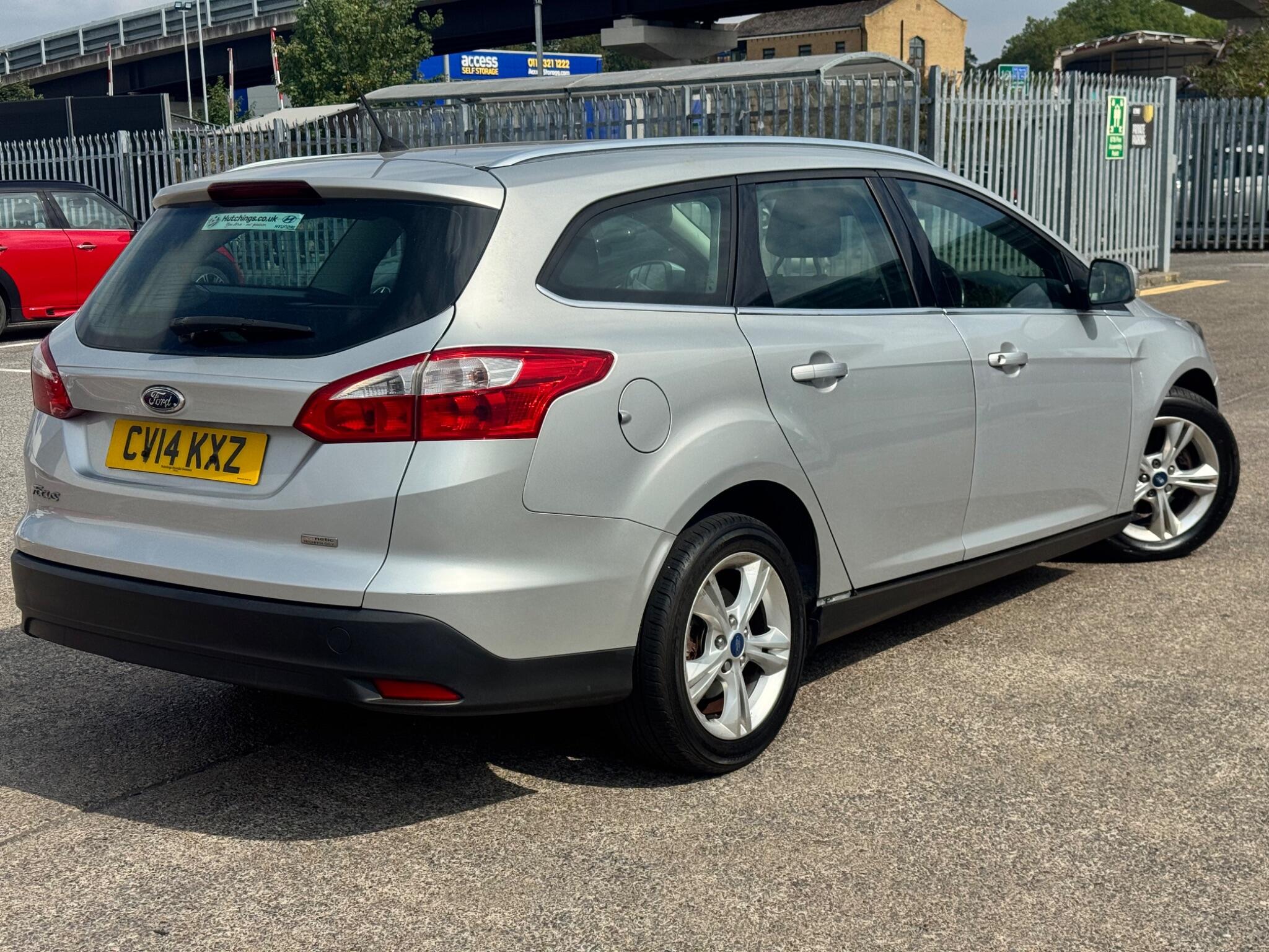 Ford Focus view 25