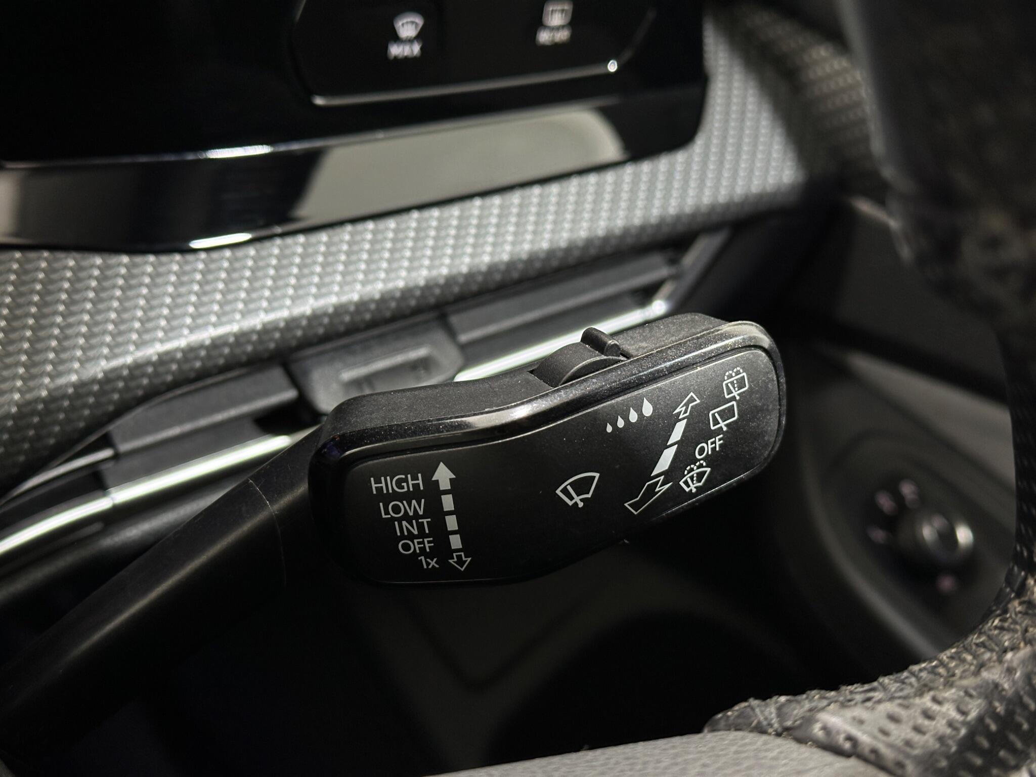 Volkswagen Golf view 16