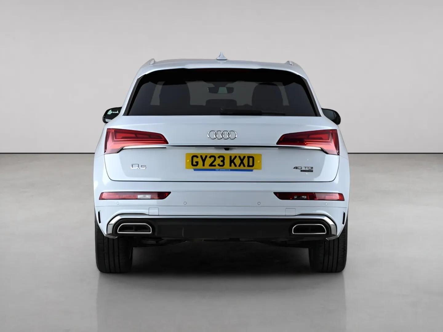 Audi Q5 view 5
