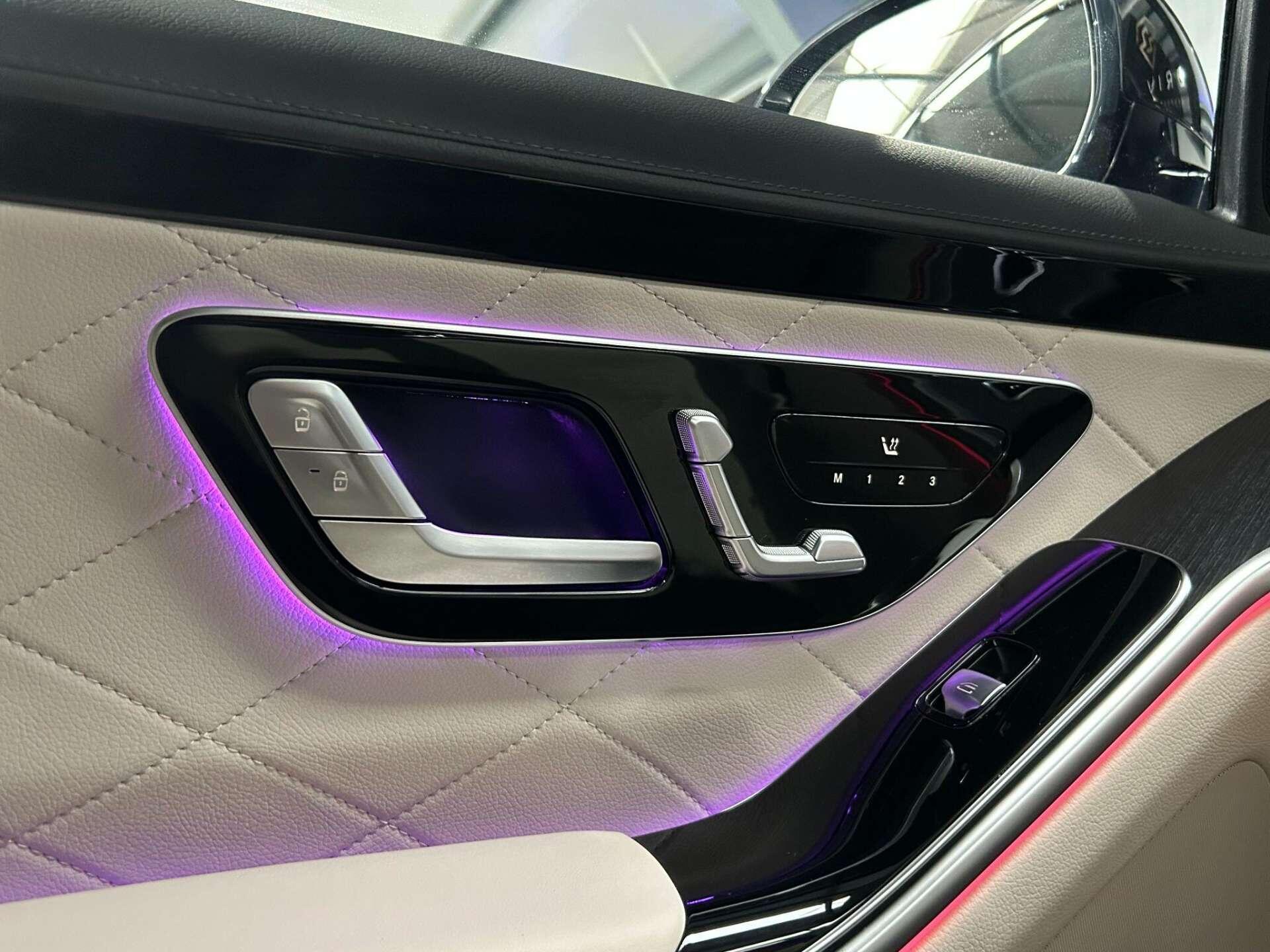Mercedes-Benz S Class view 38