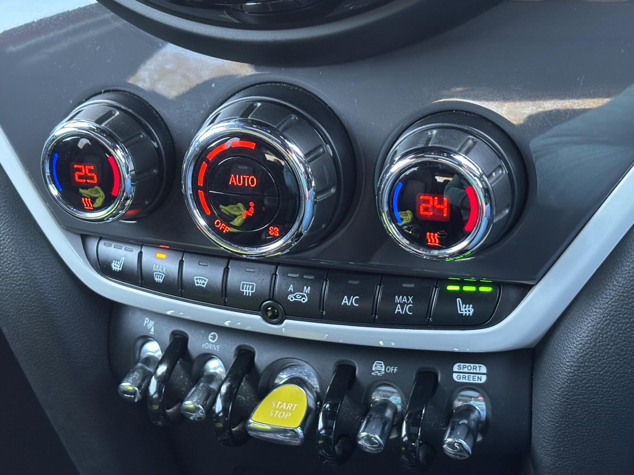Mini Countryman view 16