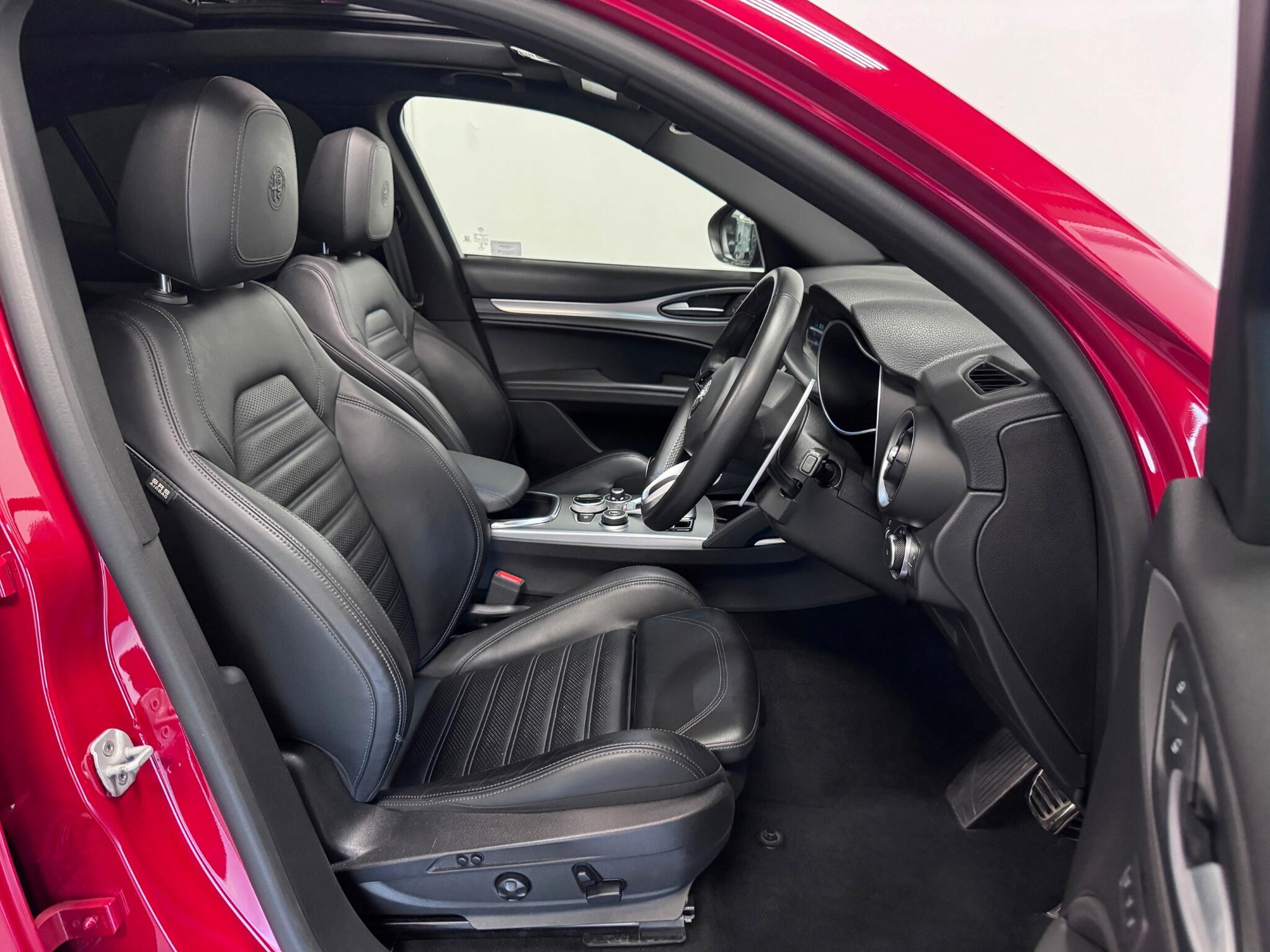 Alfa Romeo Stelvio view 28
