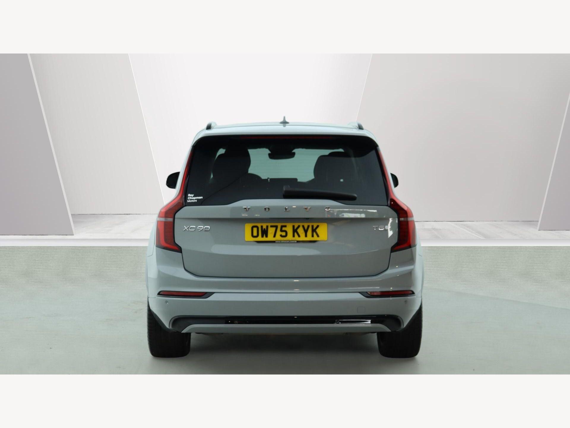 Volvo XC90 view 10