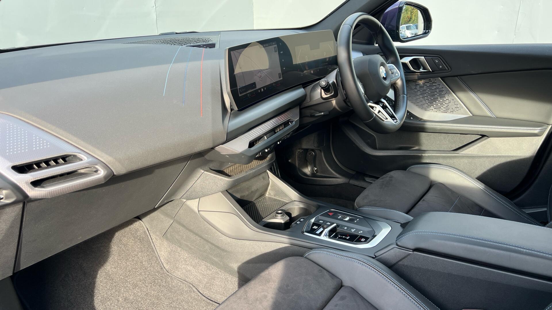BMW 1 Series view 8