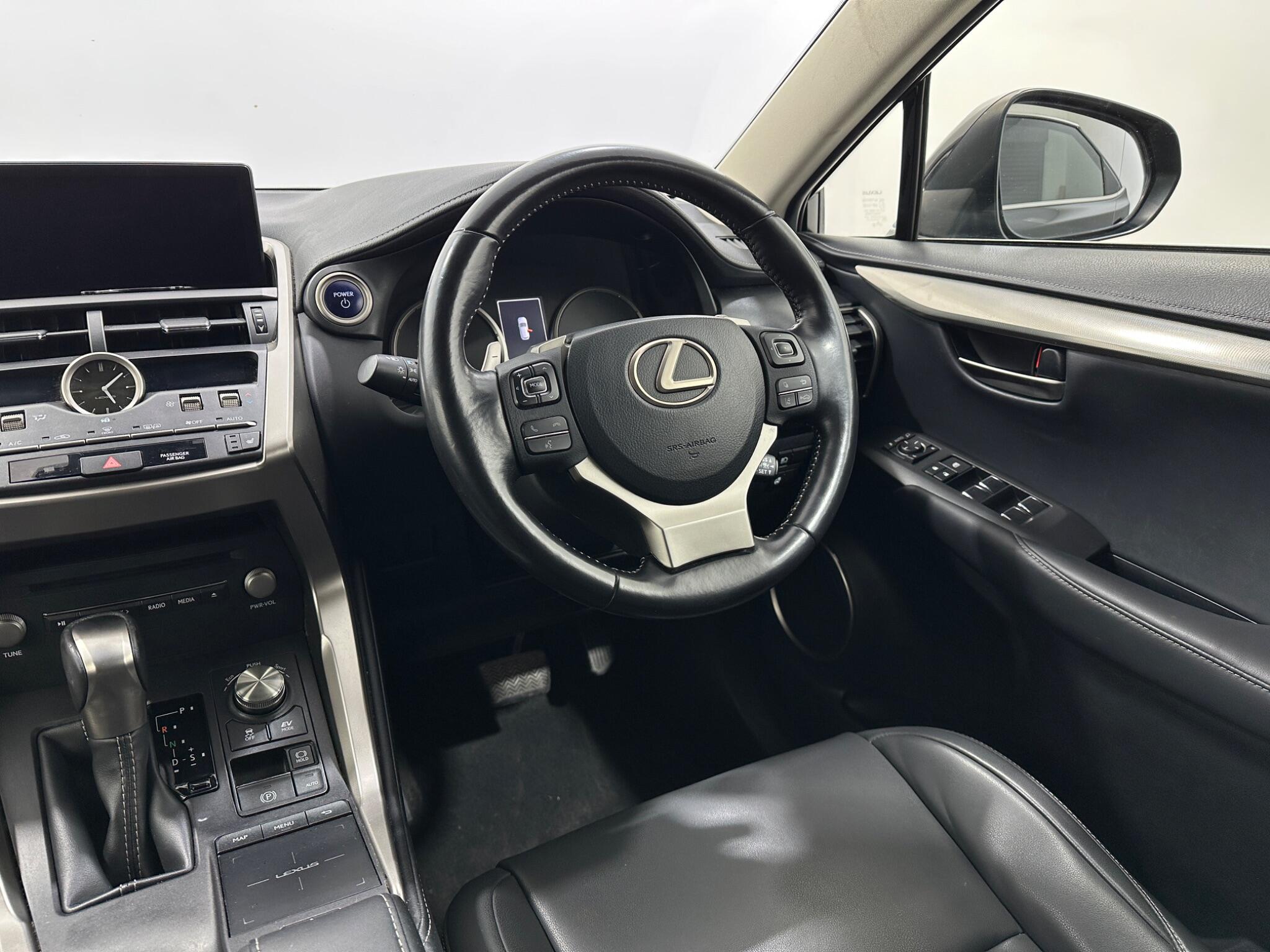 Lexus NX view 12