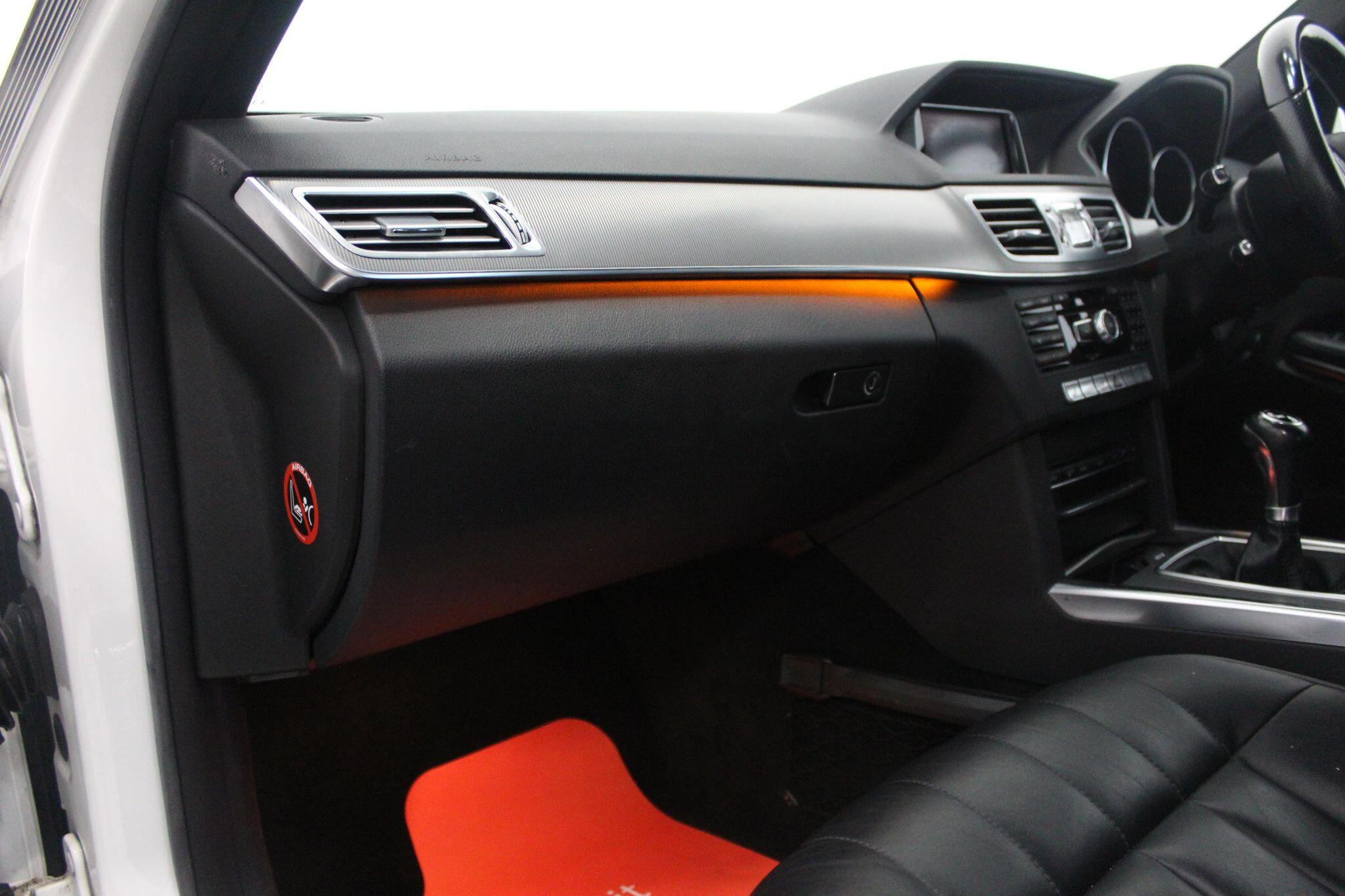 Mercedes-Benz E-Class view 31