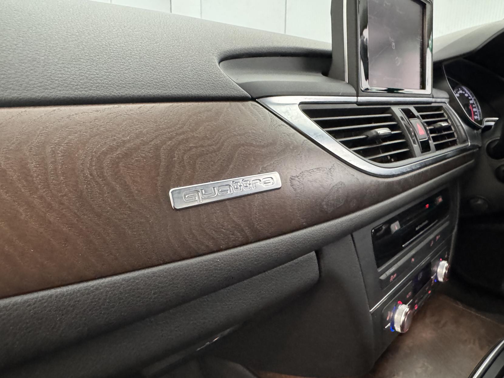 Audi A6 Allroad view 86