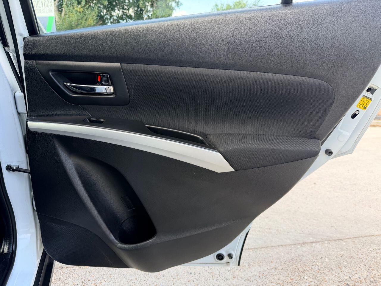 Suzuki SX4 S-Cross view 20