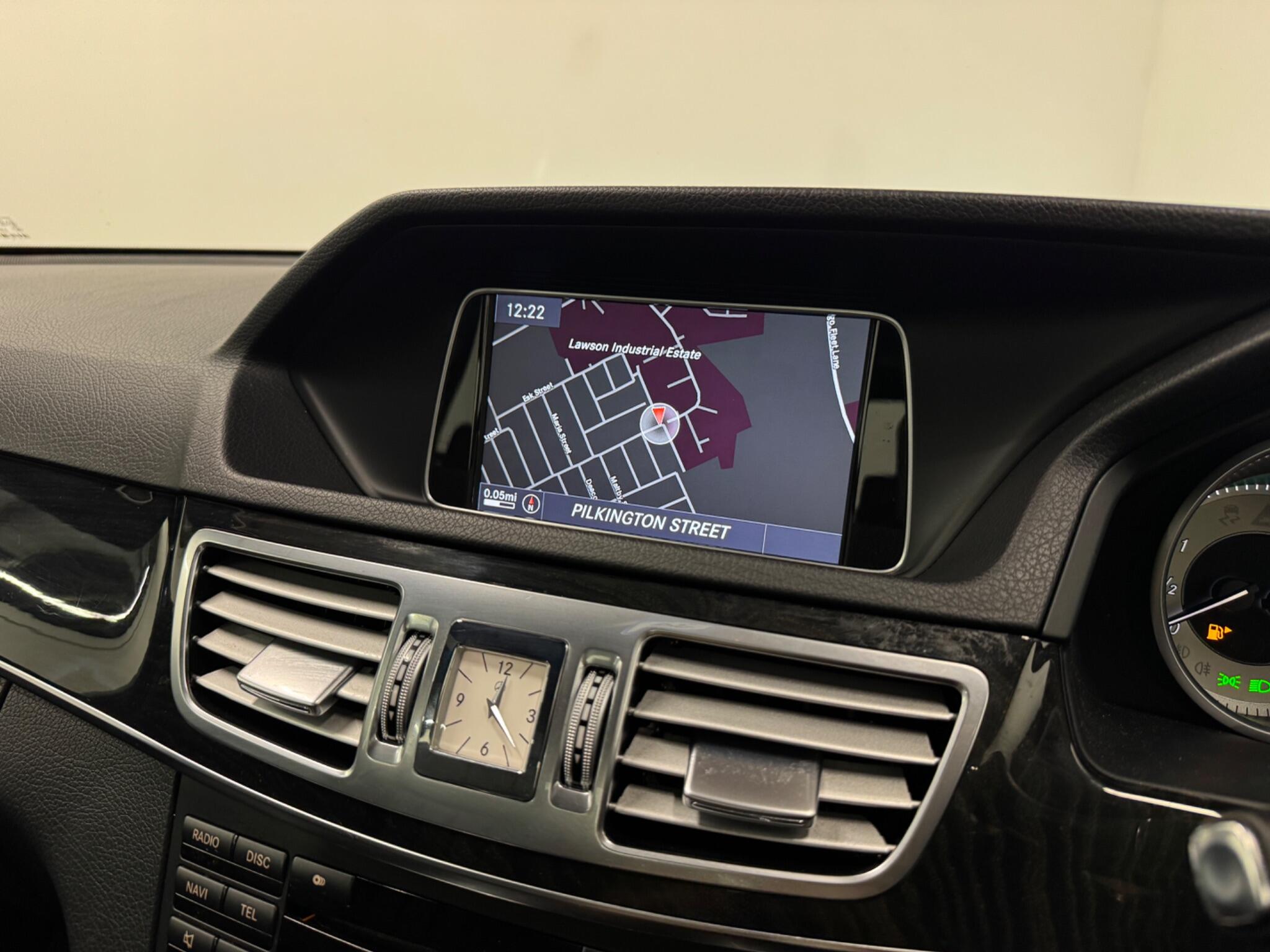 Mercedes-Benz E-Class view 19
