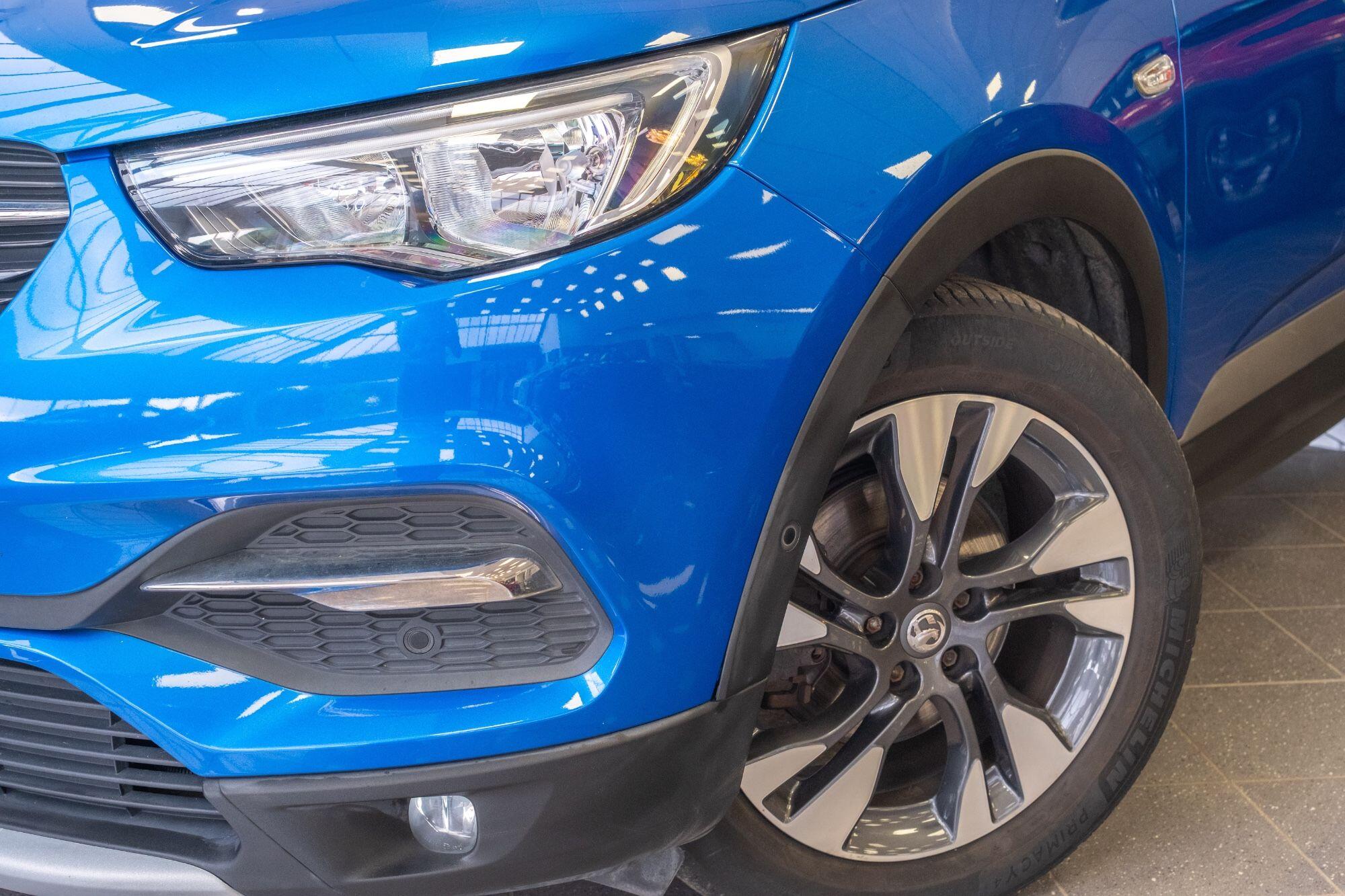 Vauxhall Grandland X view 5
