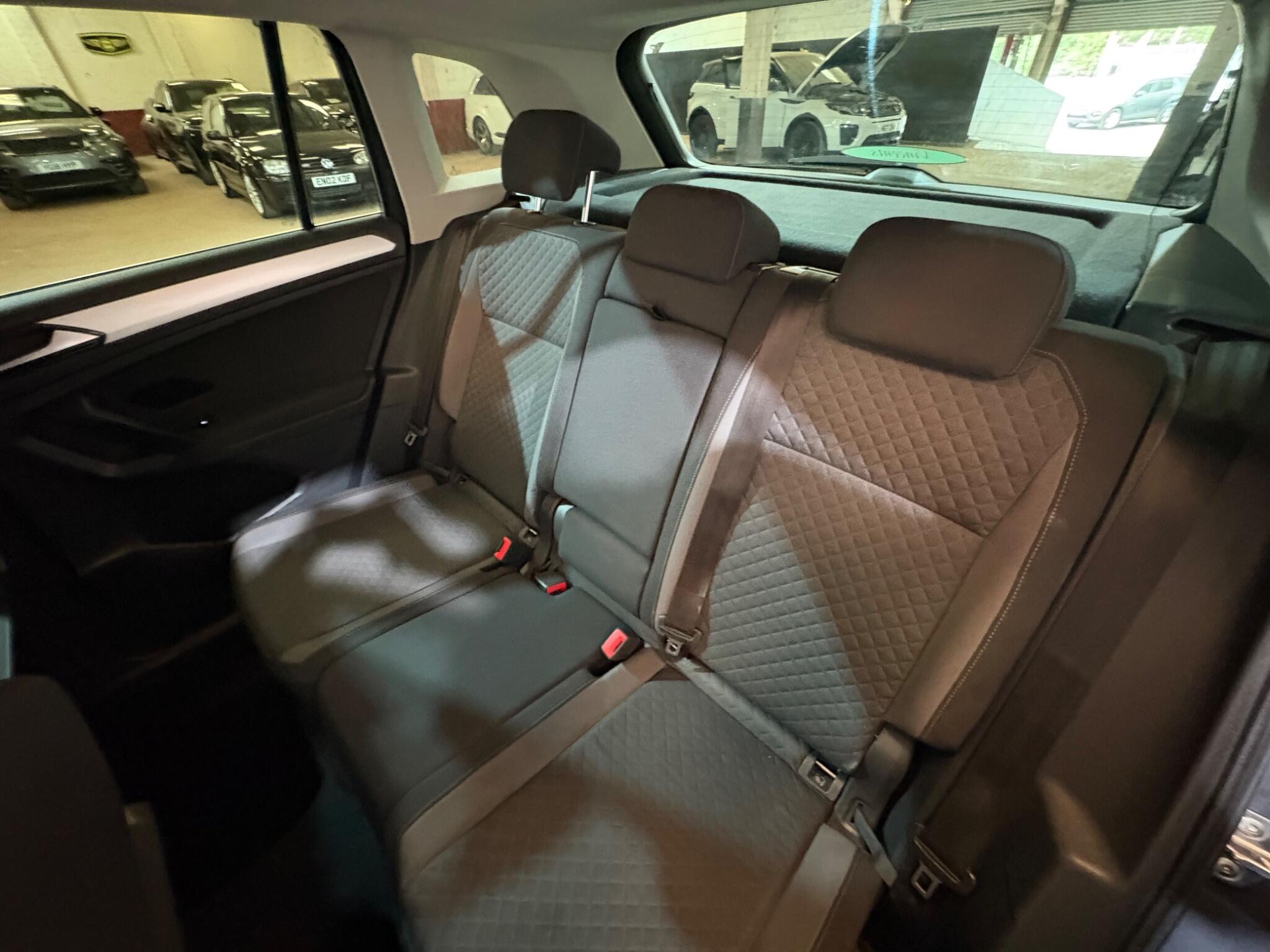 Volkswagen Tiguan view 7