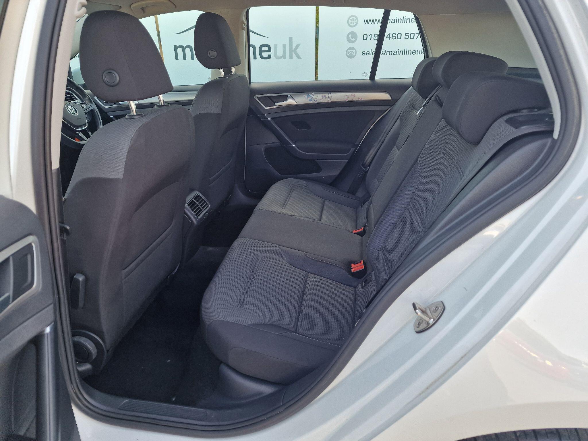 Volkswagen Golf view 26