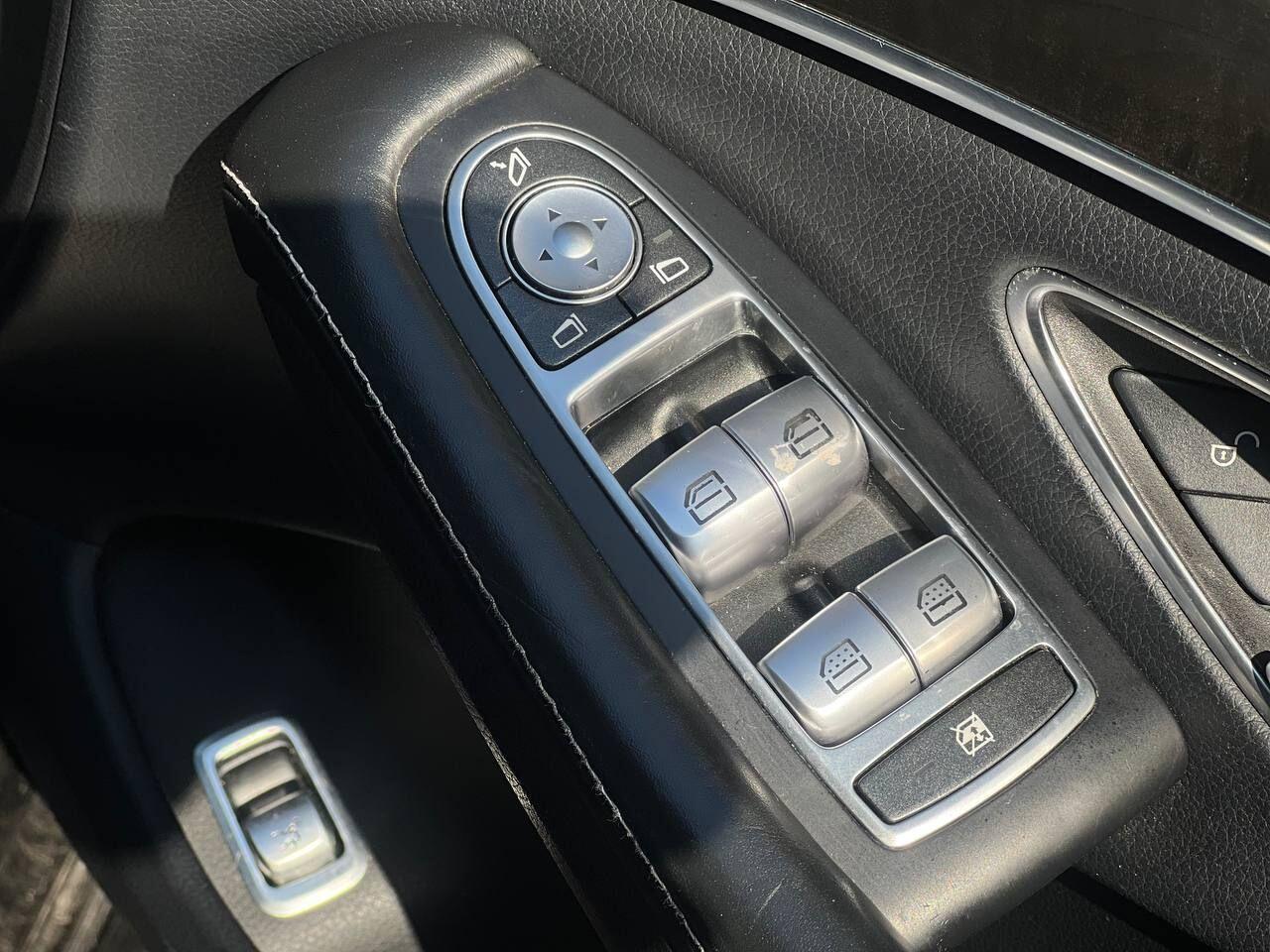 Mercedes-Benz S-Class view 18