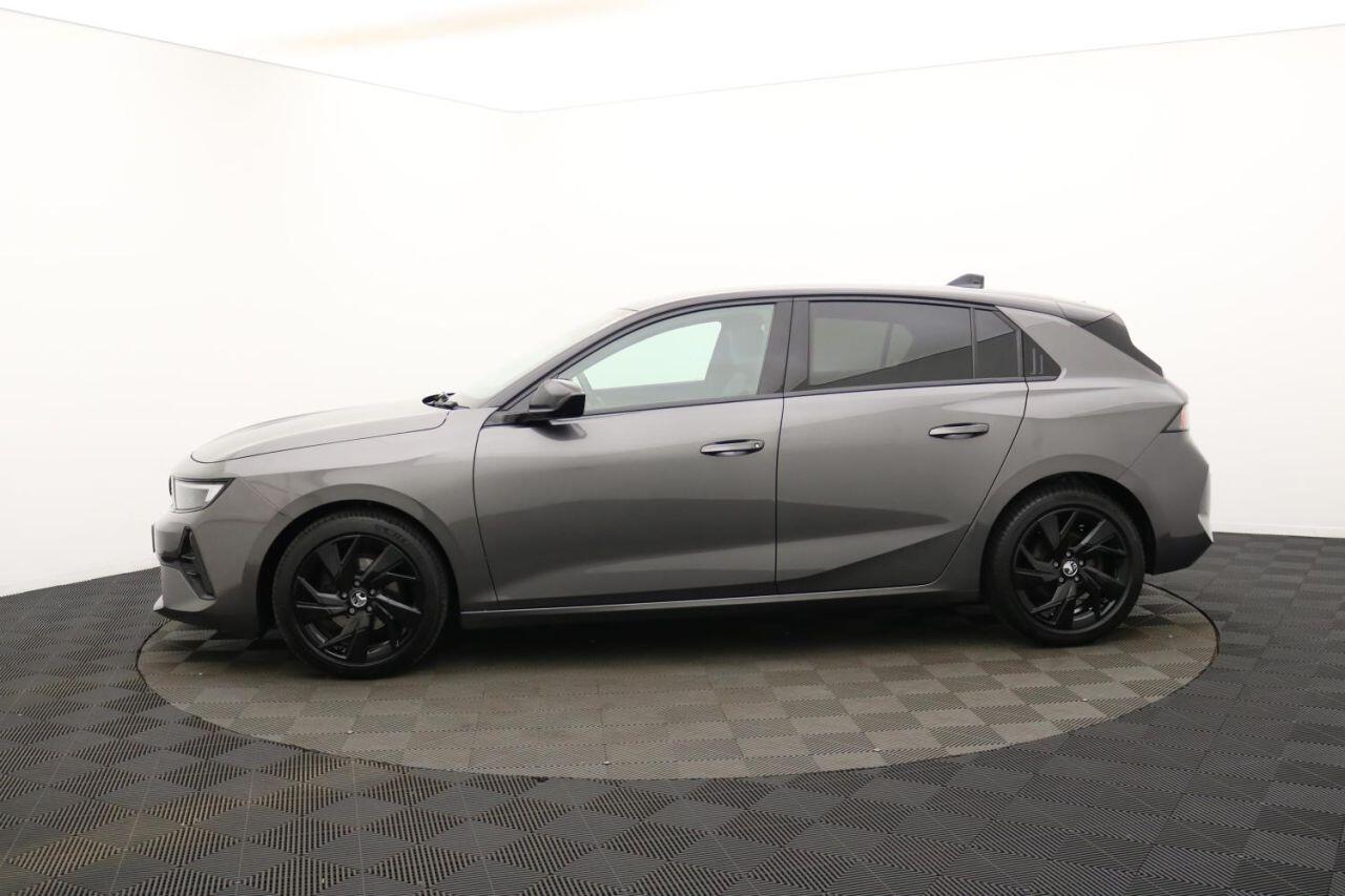 Vauxhall Astra view 8