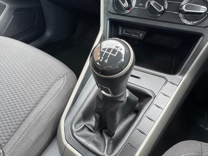 Volkswagen Polo view 18