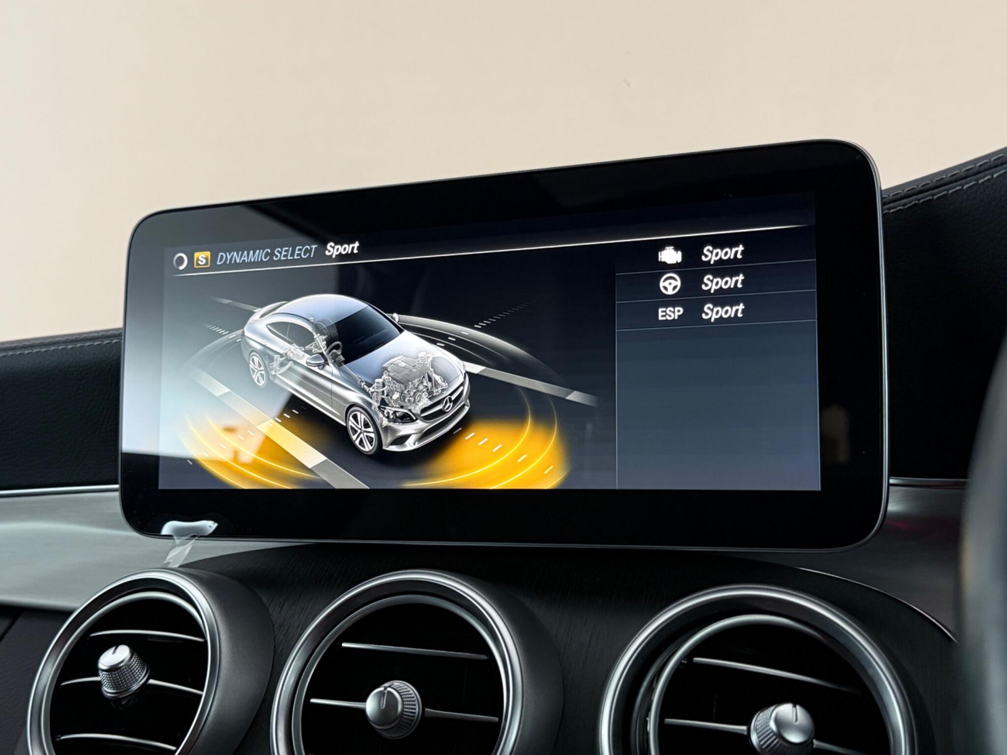 Mercedes-Benz C-Class view 30