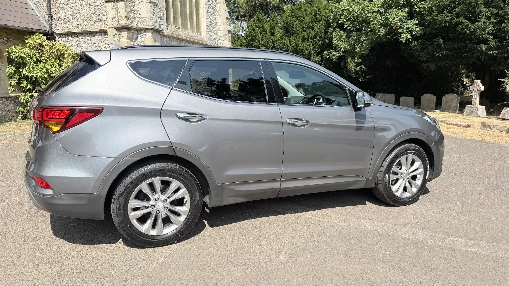 Hyundai Santa Fe view 21