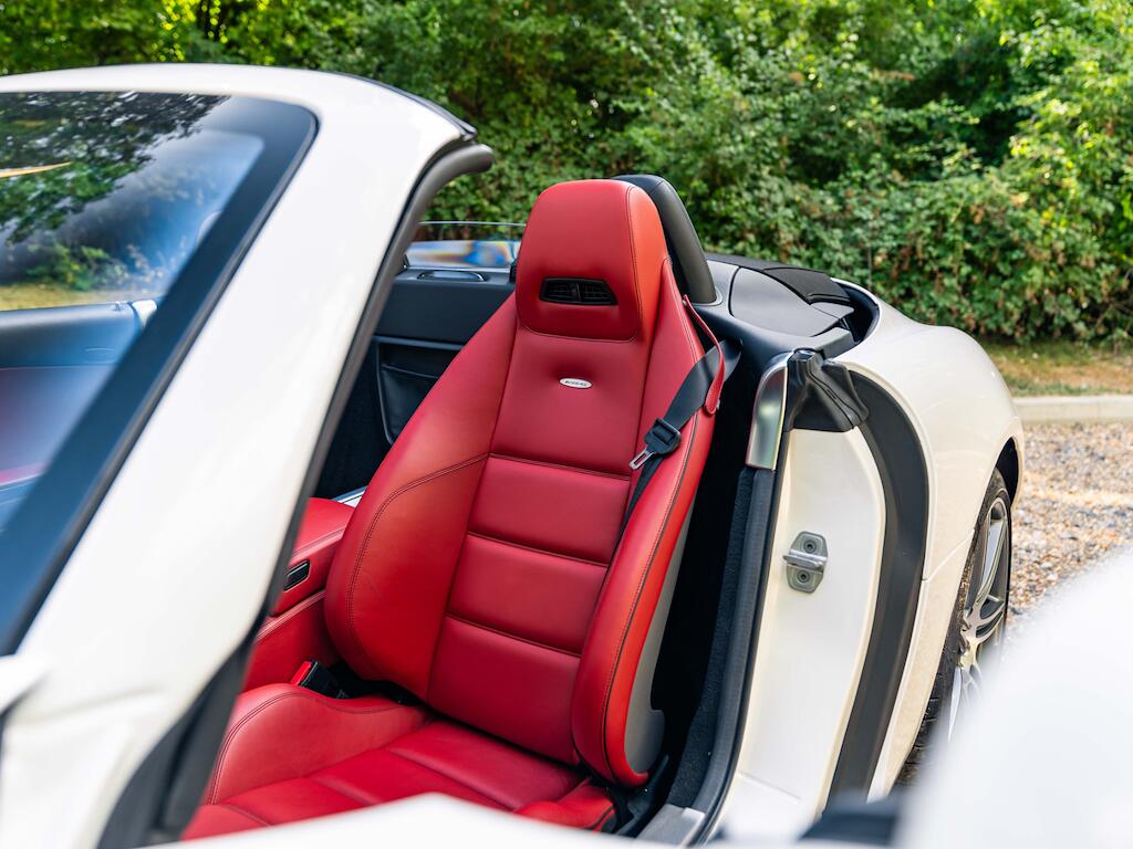 Mercedes-Benz SLS view 18