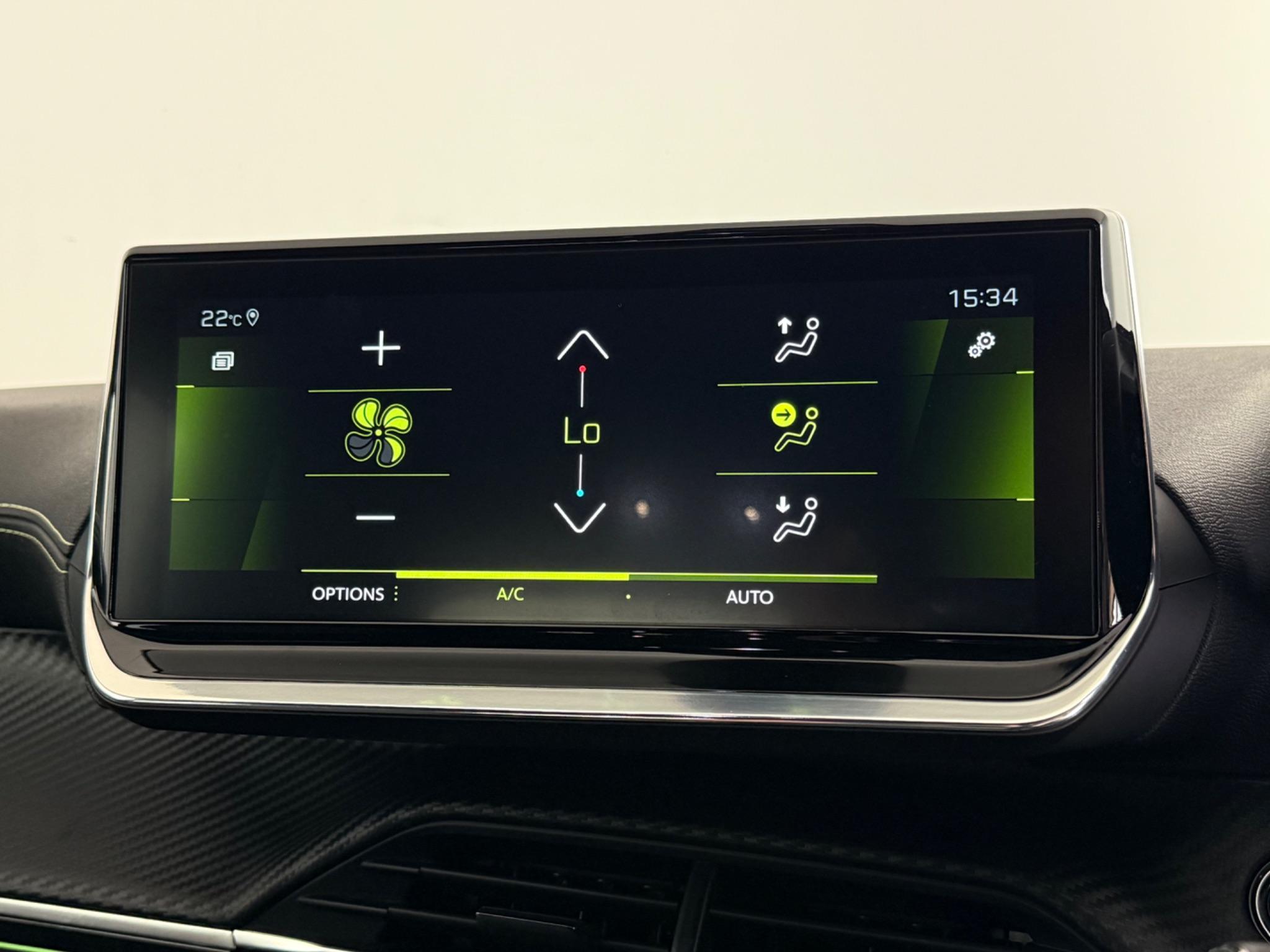 Peugeot 208 view 17