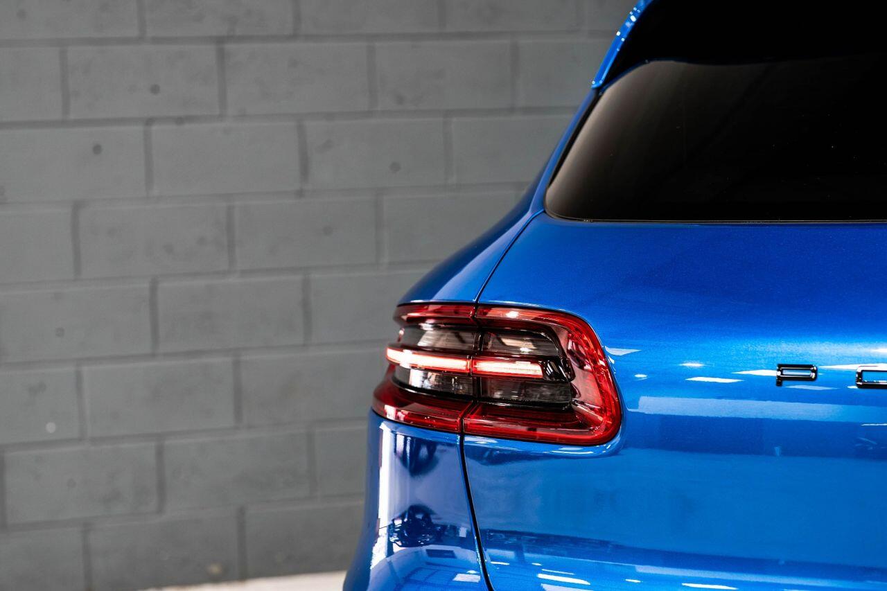 Porsche Macan view 45