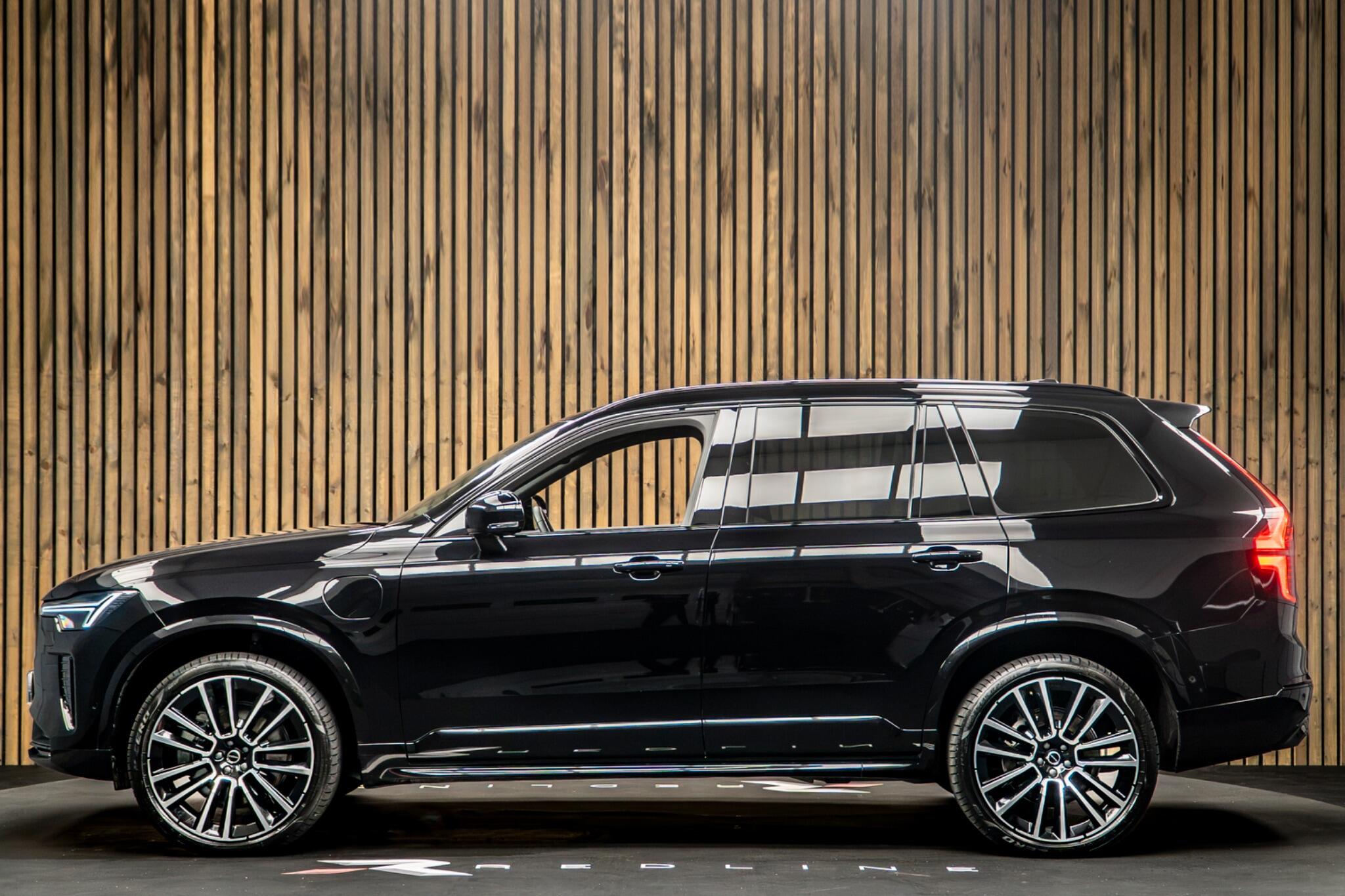 Volvo XC90 view 7
