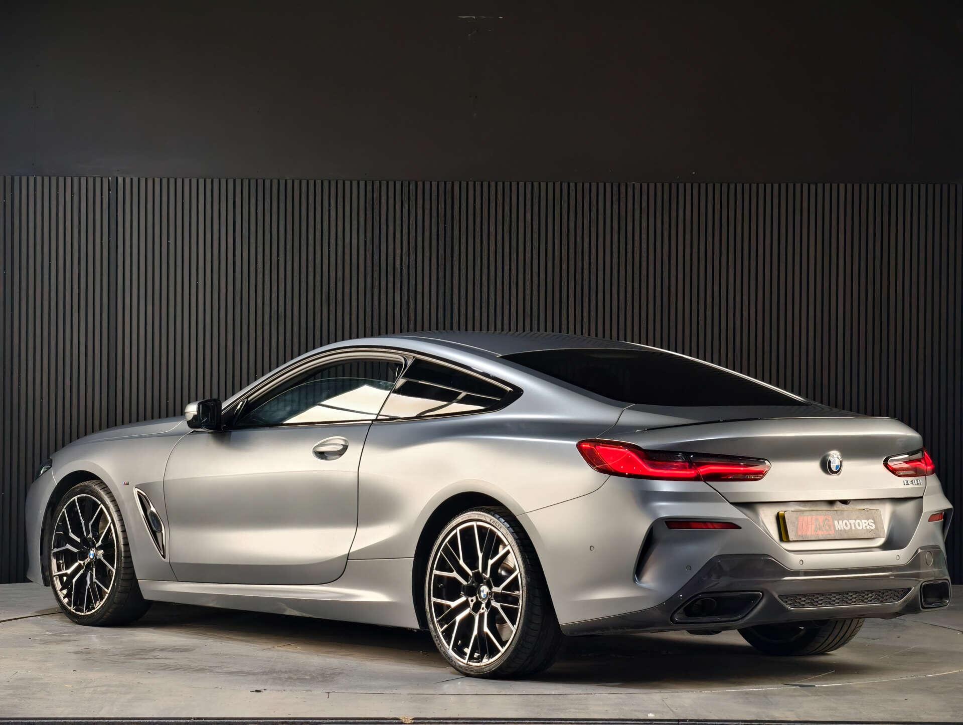 BMW 8 Series view 14